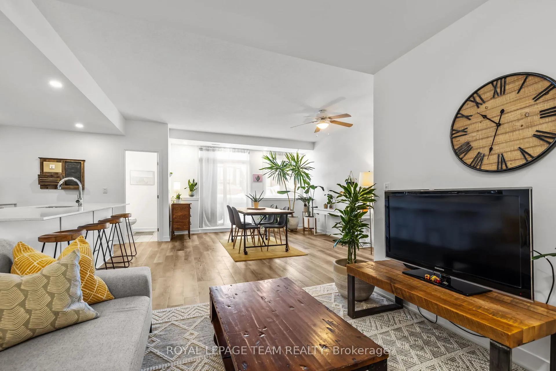 Photo 9 of 213 Big Sky Private, Ottawa, Leitrim — HOMEH