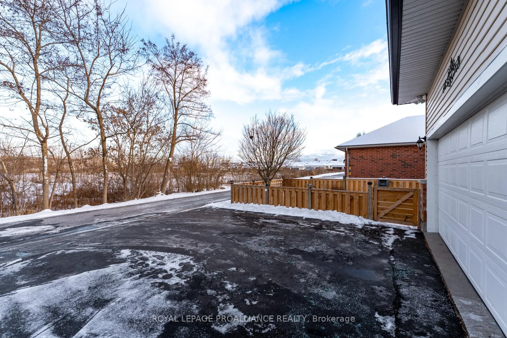 Photo 11 of 866 Wilkins Gate, Cobourg — HOMEH