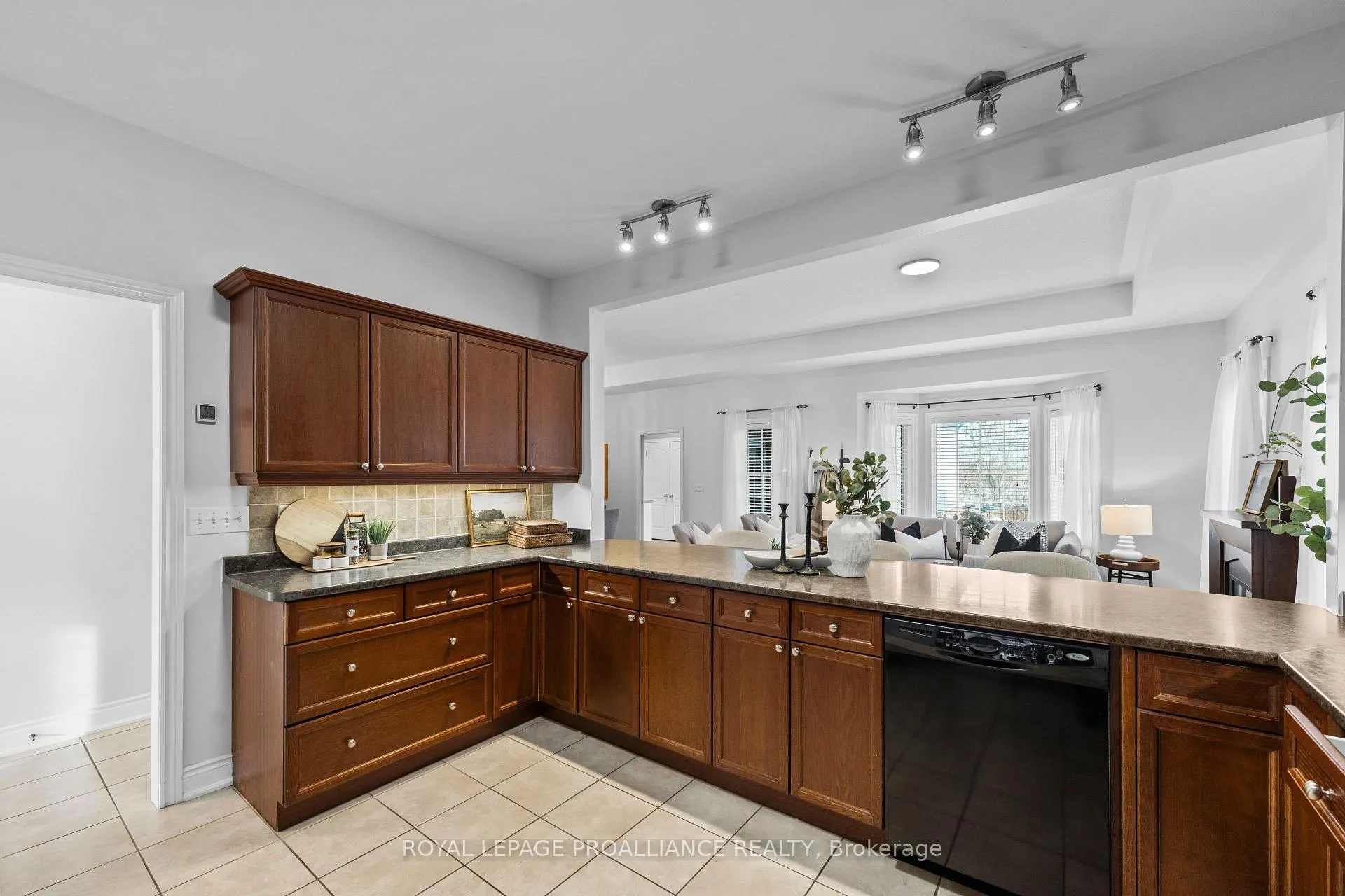 Photo 20 of 866 Wilkins Gate, Cobourg — HOMEH