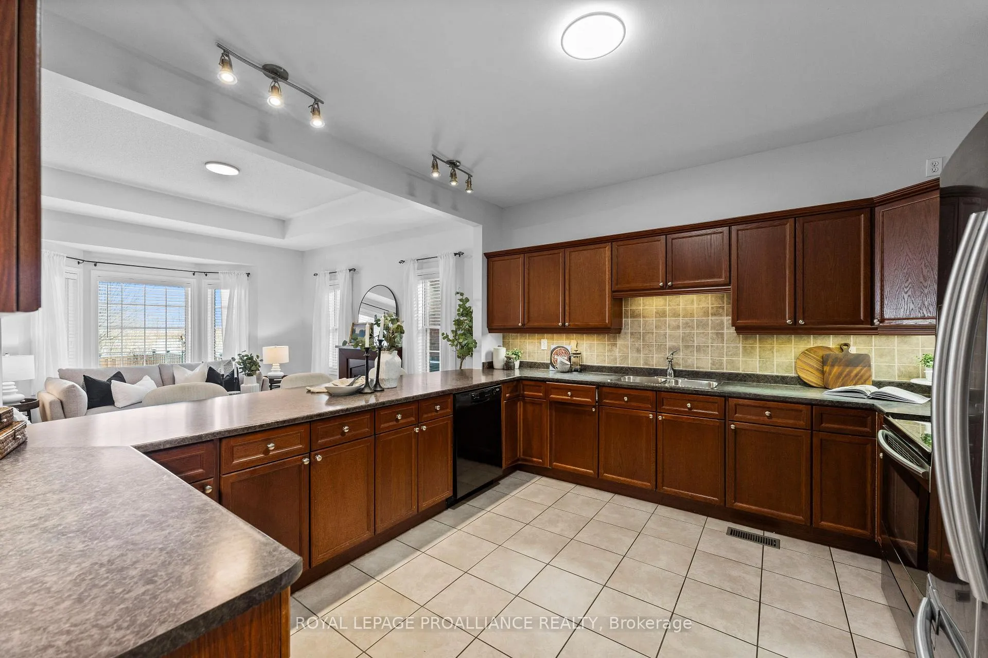 Photo 21 of 866 Wilkins Gate, Cobourg — HOMEH