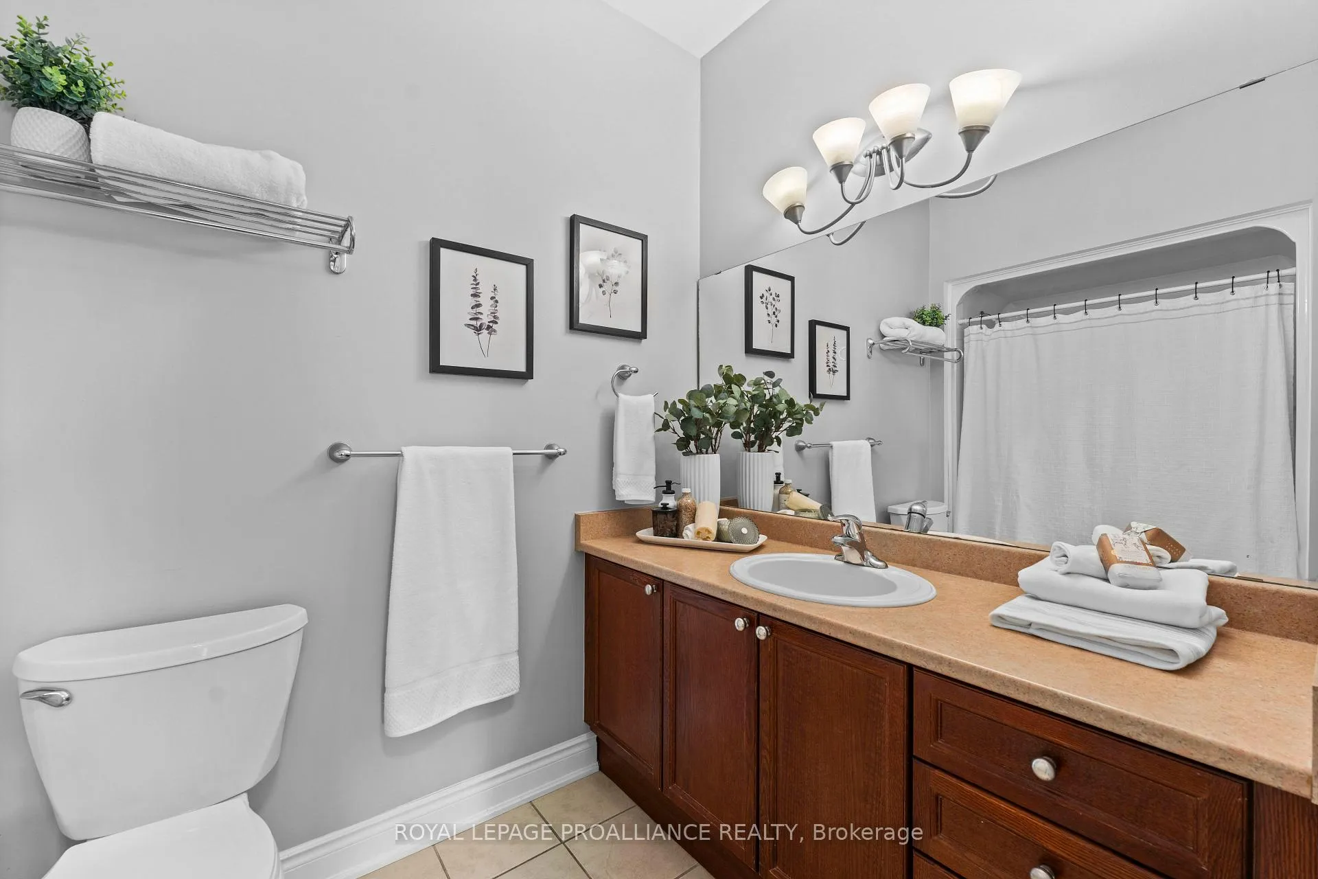 Photo 25 of 866 Wilkins Gate, Cobourg — HOMEH