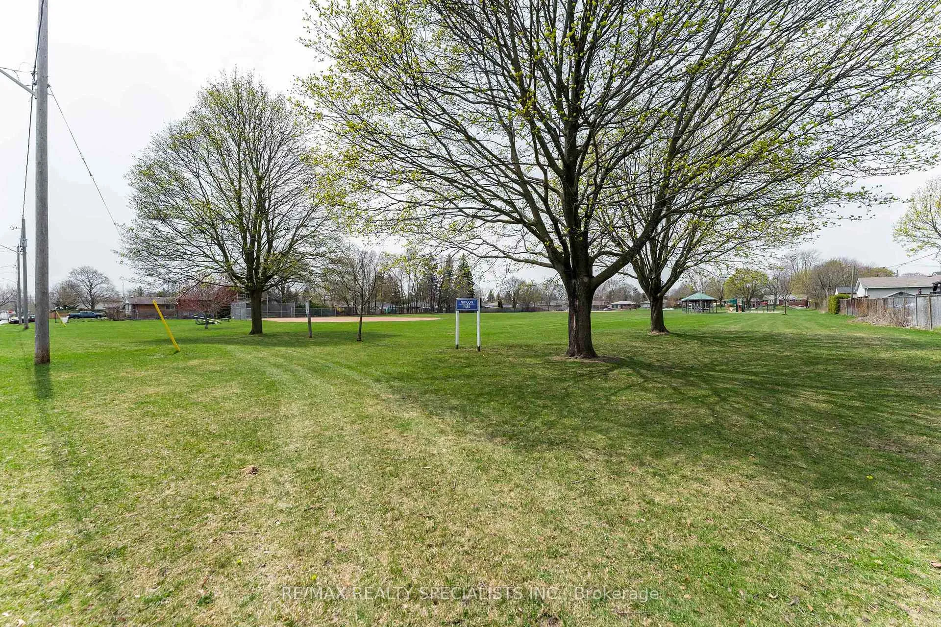 Photo 31 of 331 Annapolis Avenue, Oshawa, McLaughlin — HOMEH
