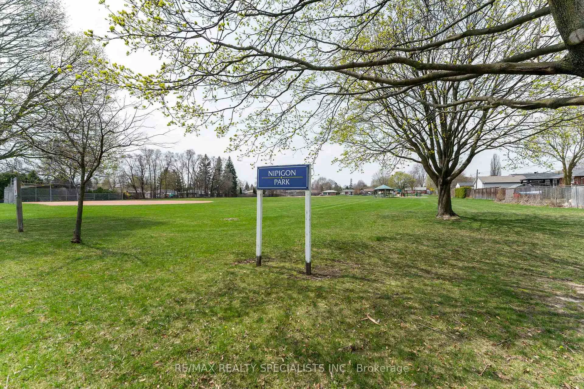 Photo 32 of 331 Annapolis Avenue, Oshawa, McLaughlin — HOMEH