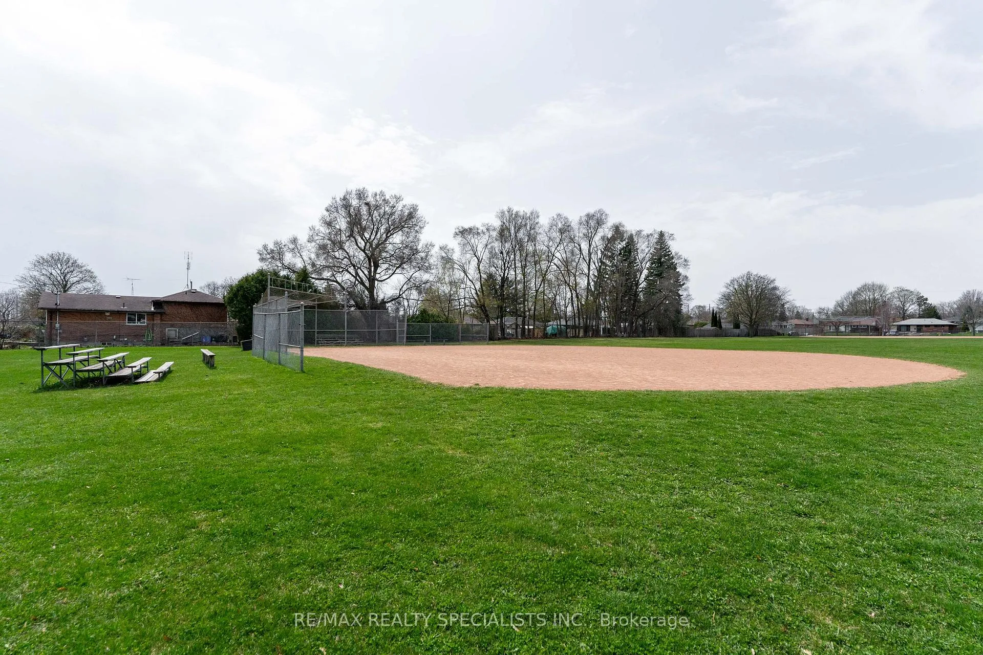 Photo 33 of 331 Annapolis Avenue, Oshawa, McLaughlin — HOMEH