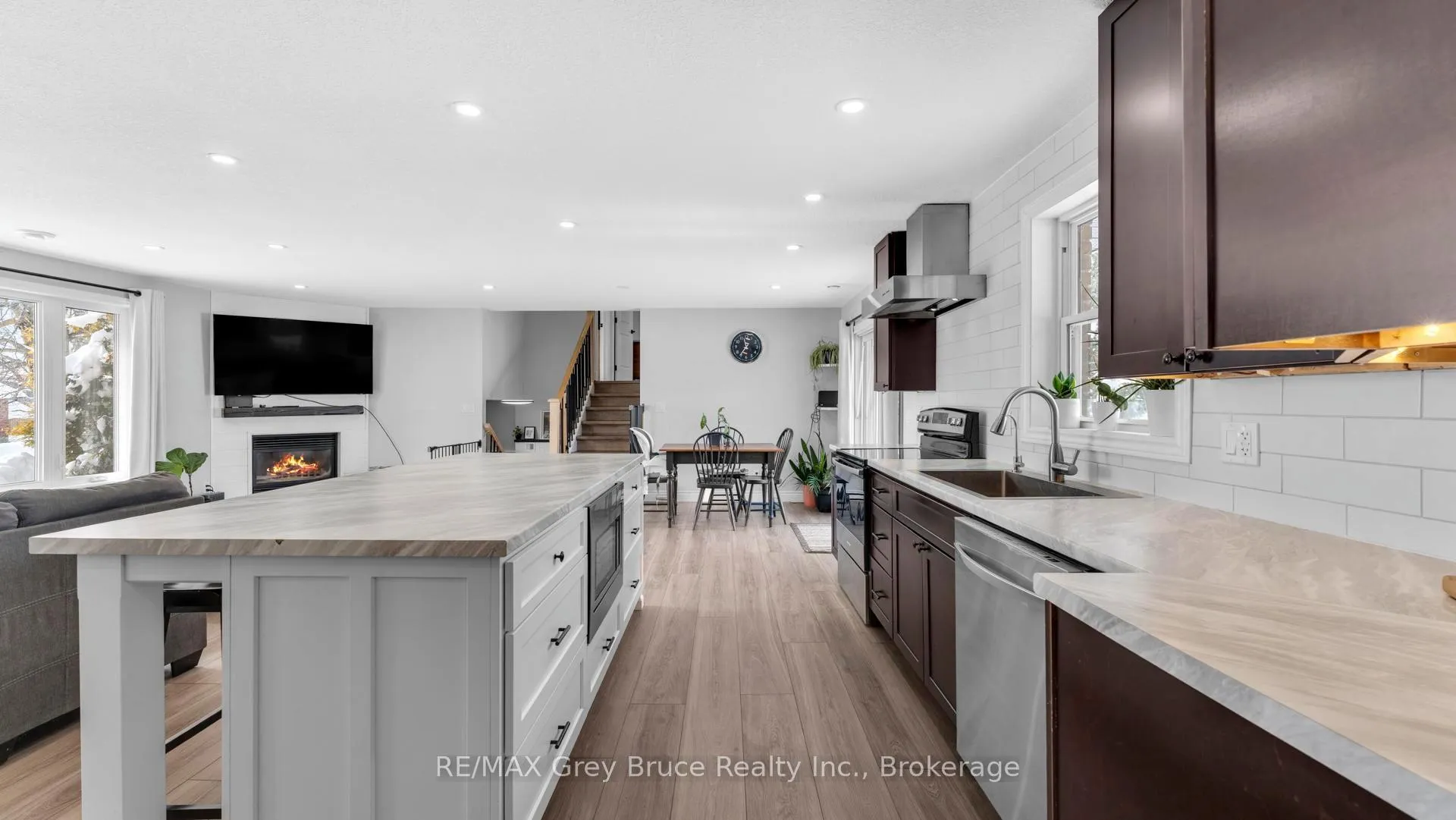 Photo 8 of 17 Bradley Street, Arran-Elderslie — HOMEH
