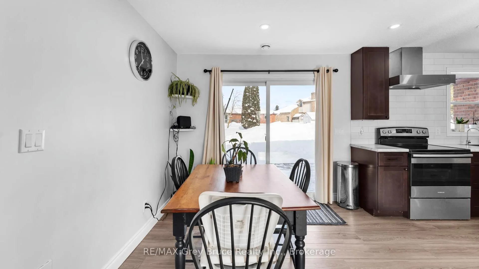 Photo 12 of 17 Bradley Street, Arran-Elderslie — HOMEH