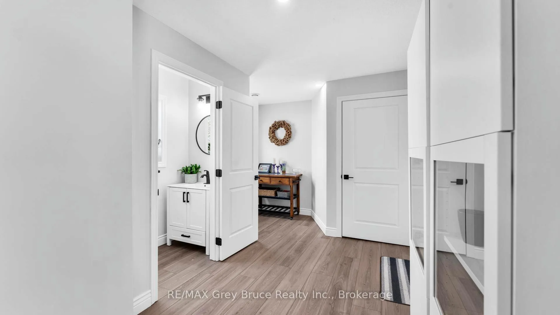 Photo 16 of 17 Bradley Street, Arran-Elderslie — HOMEH