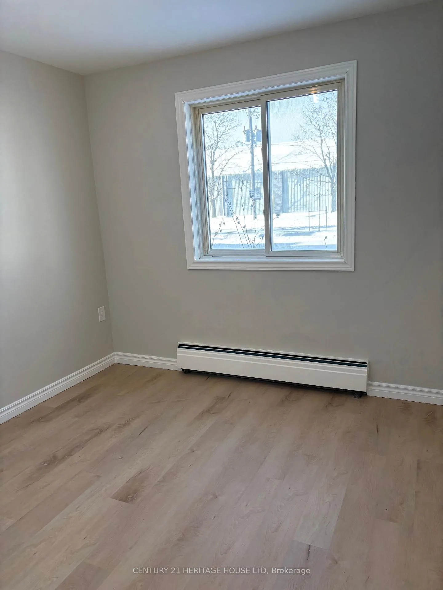 Photo 7 of Unit 109, 31 Parkside Drive S, St. Thomas — HOMEH