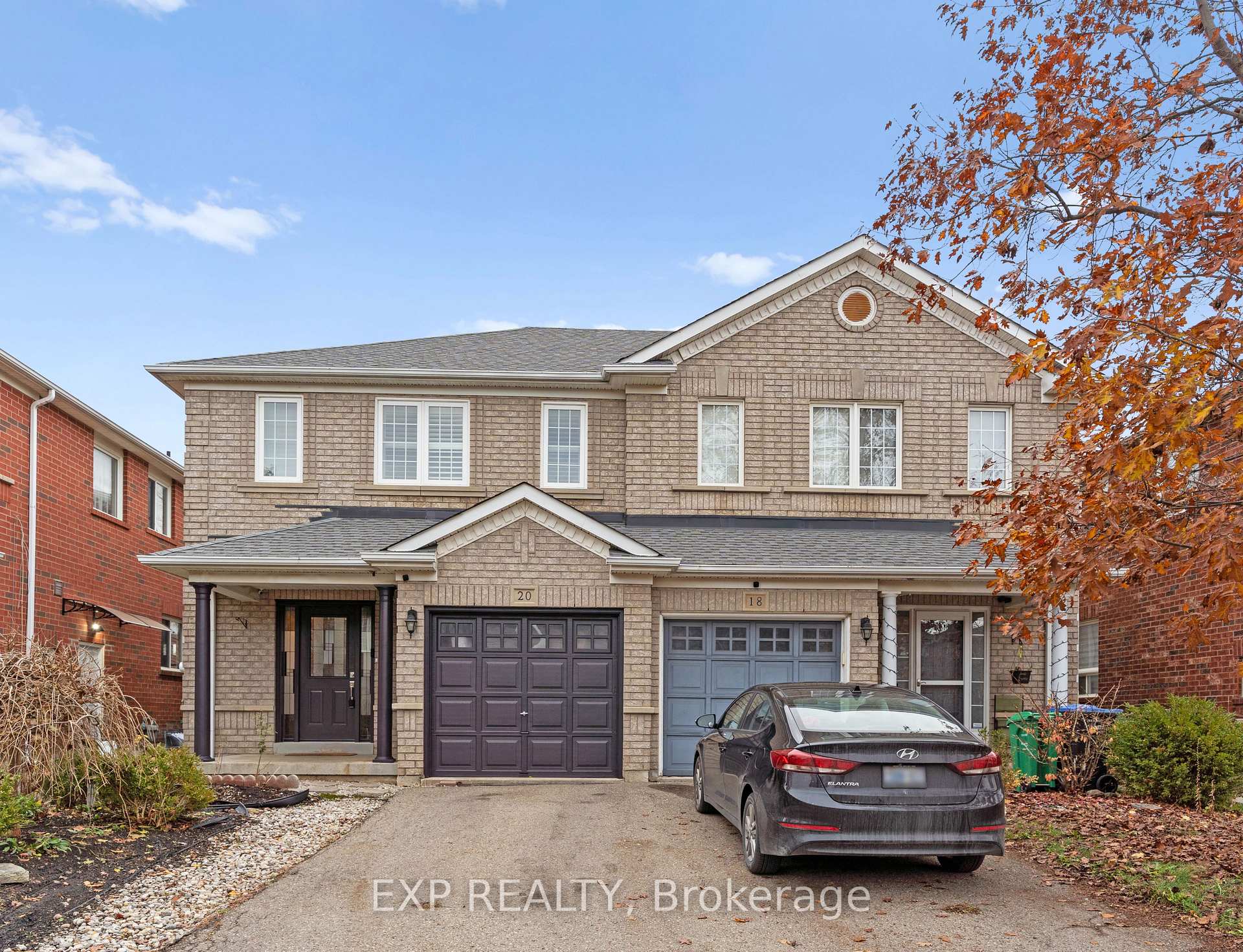 Photo 4 of 20 Trudelle Crescent, Brampton, Fletcher's Meadow — HOMEH