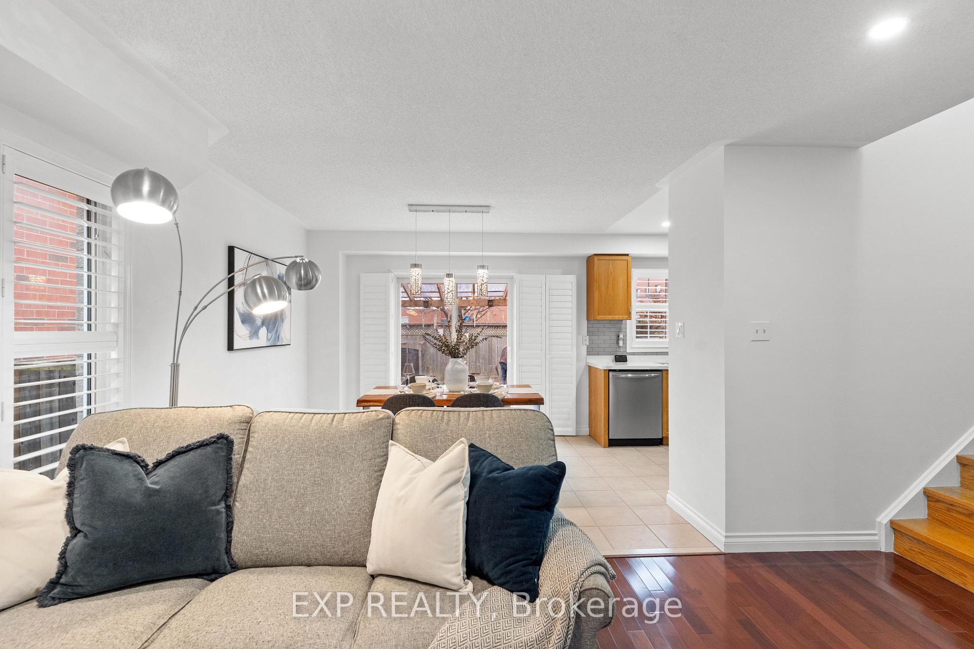 Photo 9 of 20 Trudelle Crescent, Brampton, Fletcher's Meadow — HOMEH