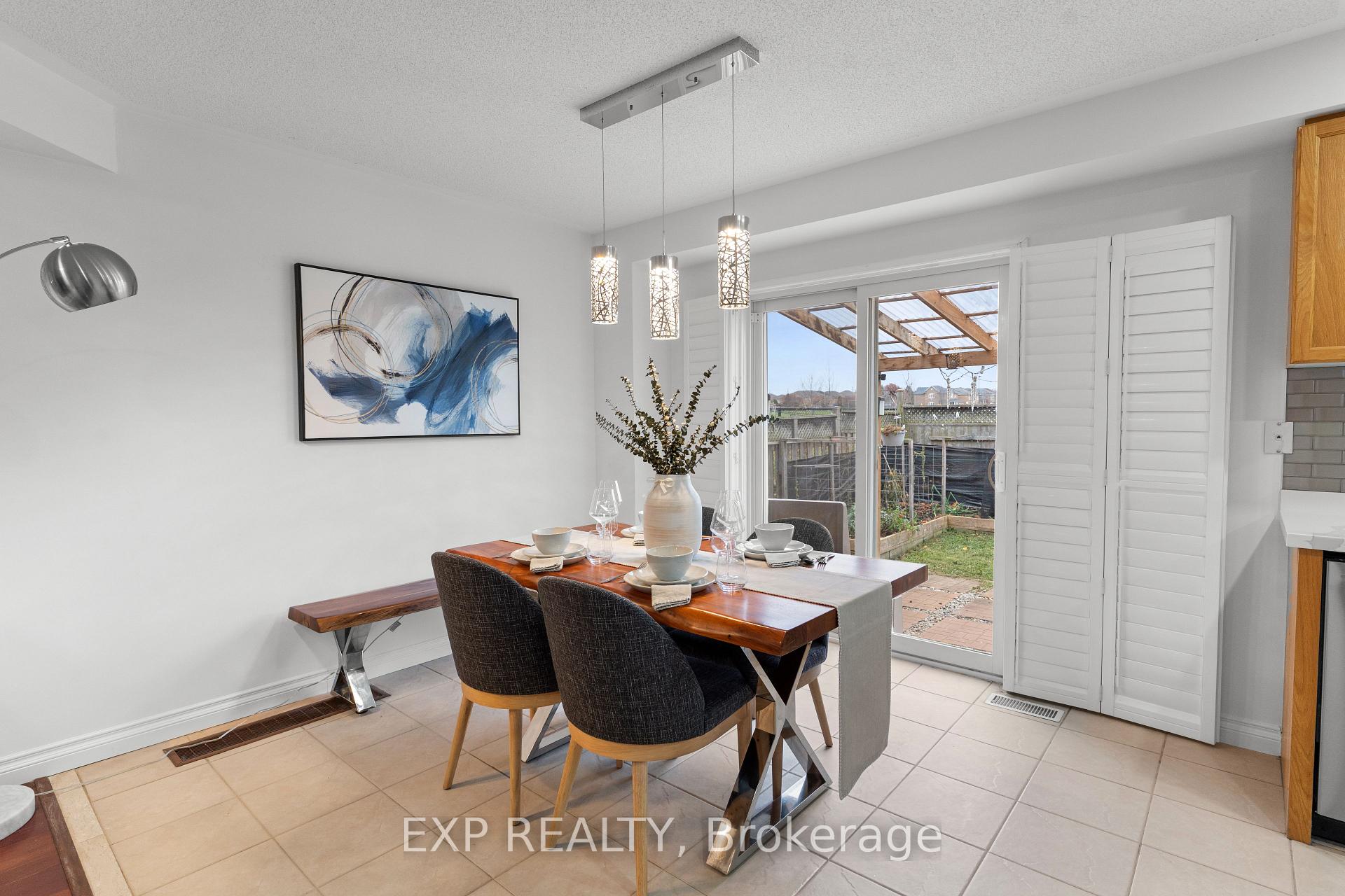 Photo 11 of 20 Trudelle Crescent, Brampton, Fletcher's Meadow — HOMEH