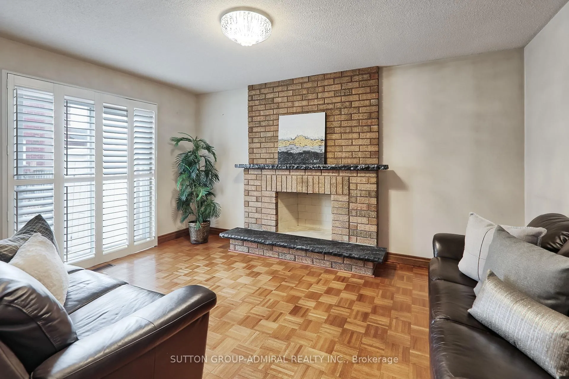 Photo 16 of 143 Adrianno Crescent, Vaughan, East Woodbridge — HOMEH