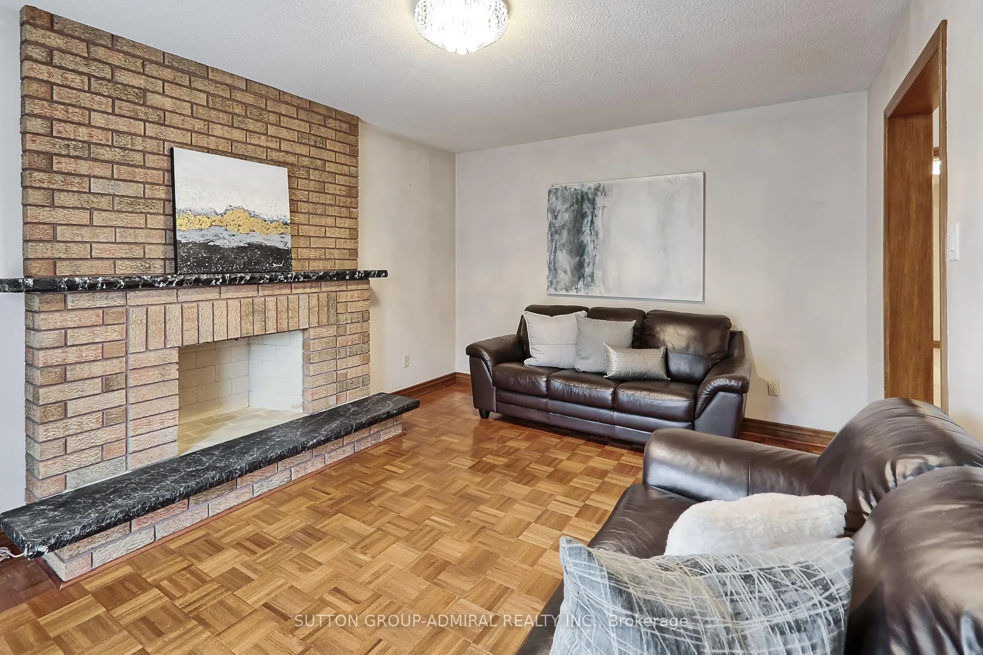 Photo 17 of 143 Adrianno Crescent, Vaughan, East Woodbridge — HOMEH