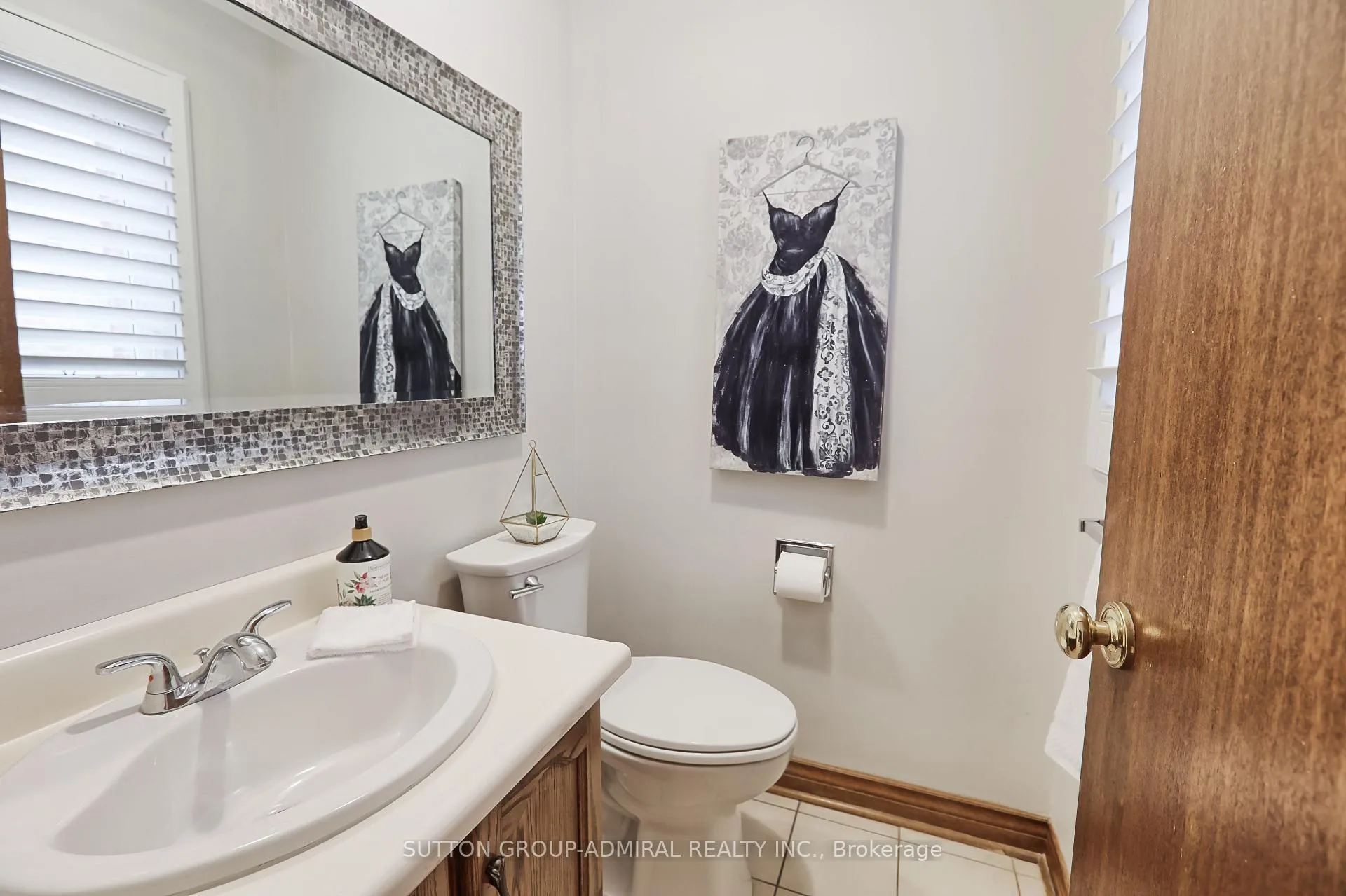 Photo 18 of 143 Adrianno Crescent, Vaughan, East Woodbridge — HOMEH