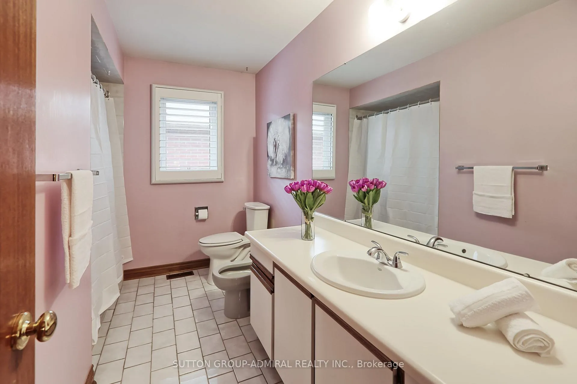 Photo 26 of 143 Adrianno Crescent, Vaughan, East Woodbridge — HOMEH