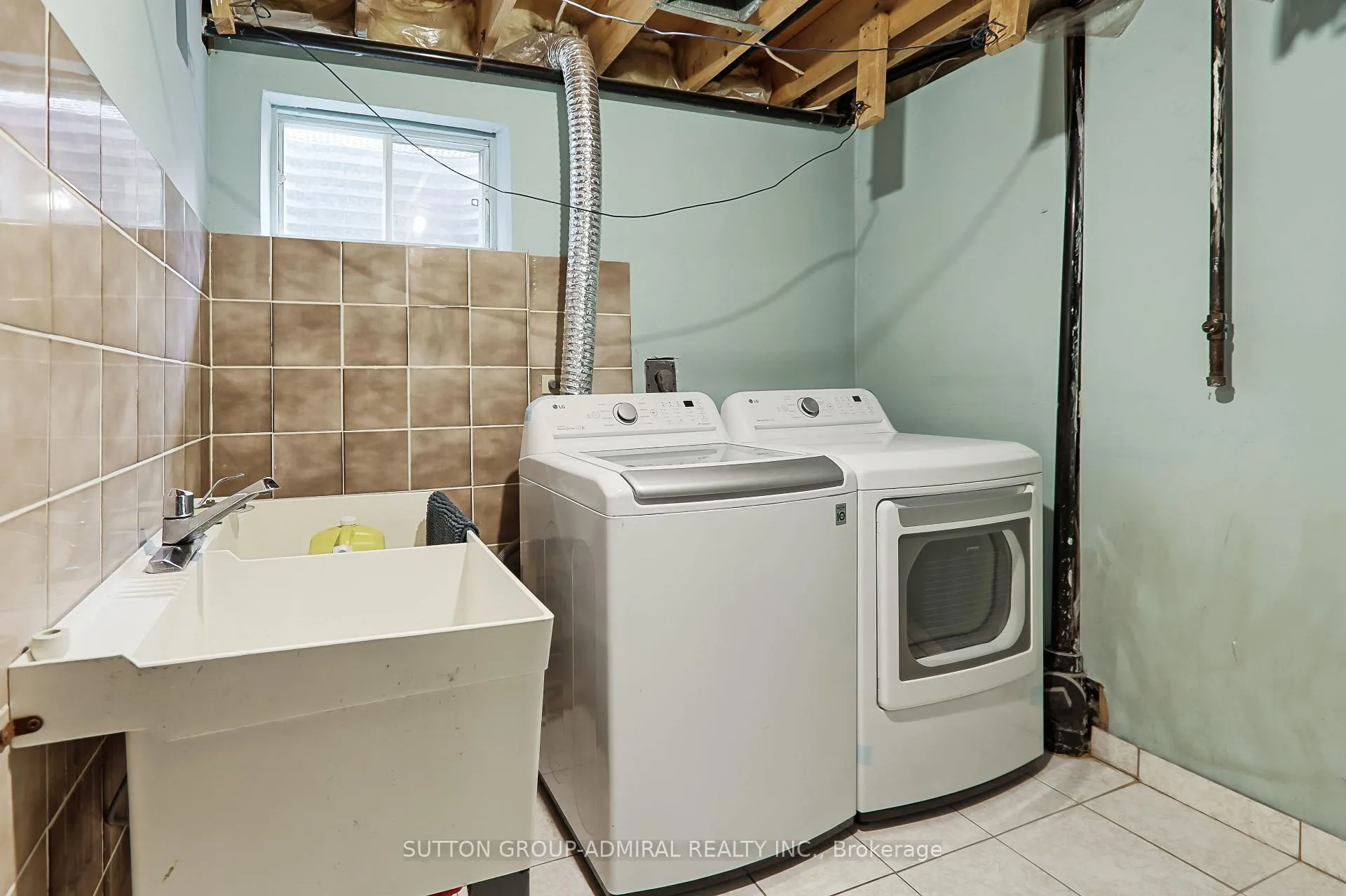 Photo 31 of 143 Adrianno Crescent, Vaughan, East Woodbridge — HOMEH