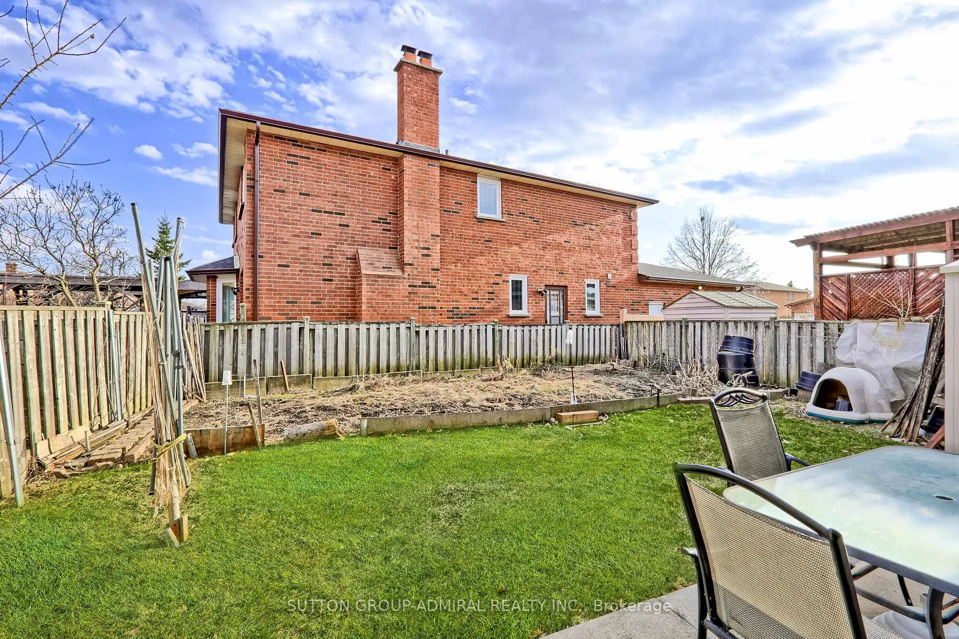 Photo 33 of 143 Adrianno Crescent, Vaughan, East Woodbridge — HOMEH