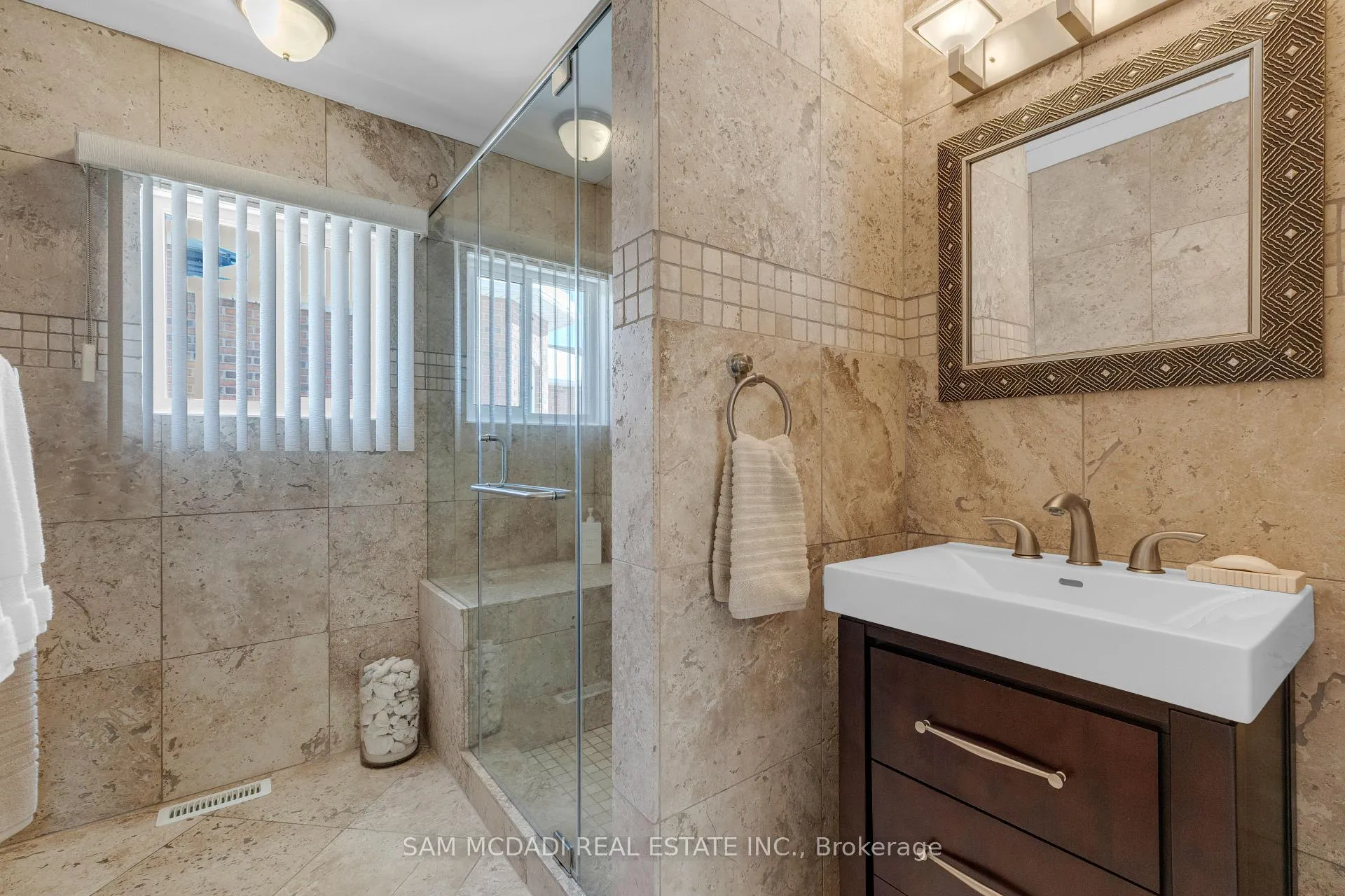 Photo 22 of 17 Robinson Road, Halton Hills, Georgetown — HOMEH