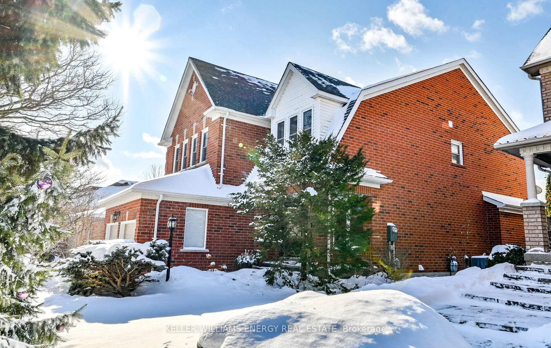 Photo 4 of 48 Wetherburn Drive, Whitby, Williamsburg — HOMEH