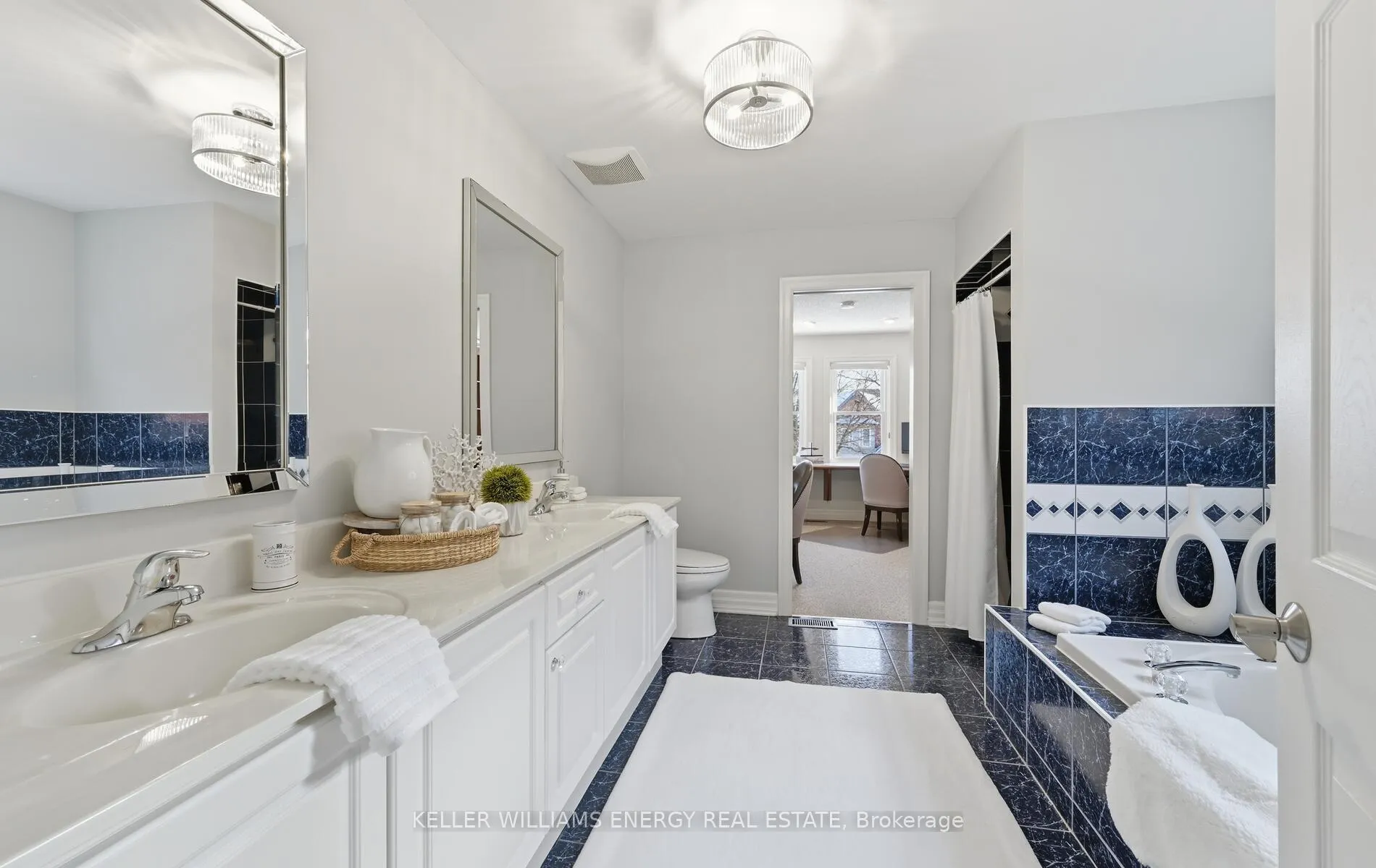 Photo 23 of 48 Wetherburn Drive, Whitby, Williamsburg — HOMEH
