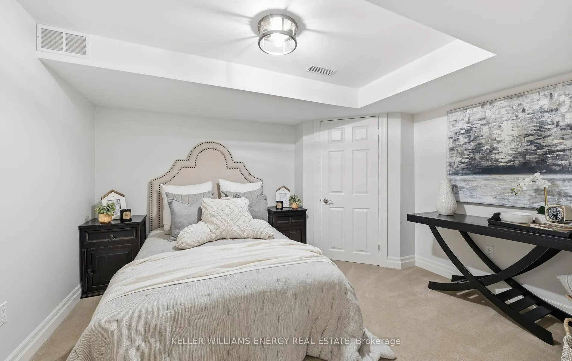 Photo 37 of 48 Wetherburn Drive, Whitby, Williamsburg — HOMEH