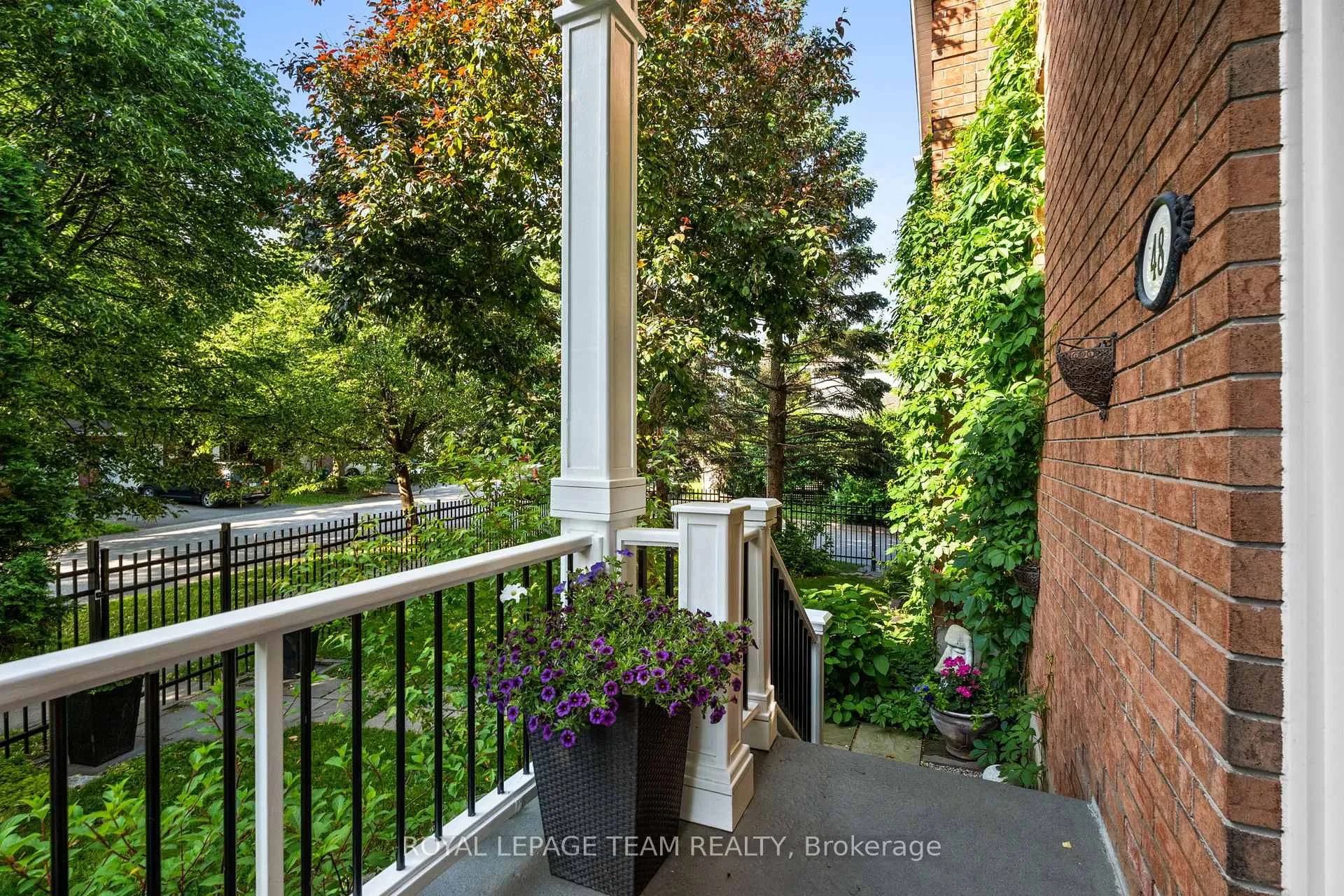 Photo 4 of 48 Colchester Square, Ottawa, Kanata - Beaverbrook — HOMEH