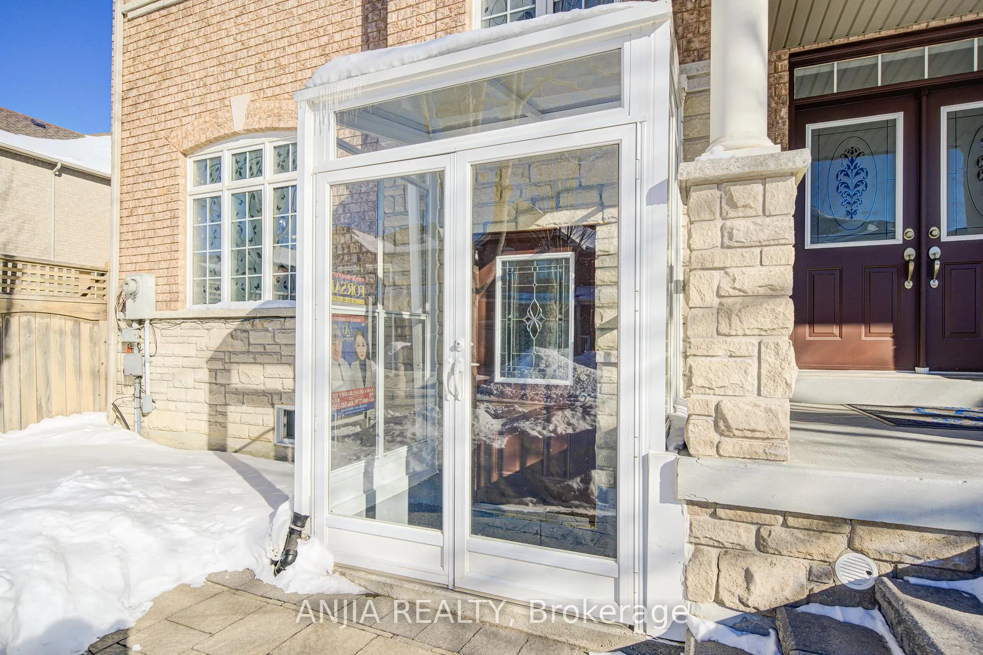 Photo 3 of 42 Reginald Lamb Crescent, Markham, Box Grove — HOMEH