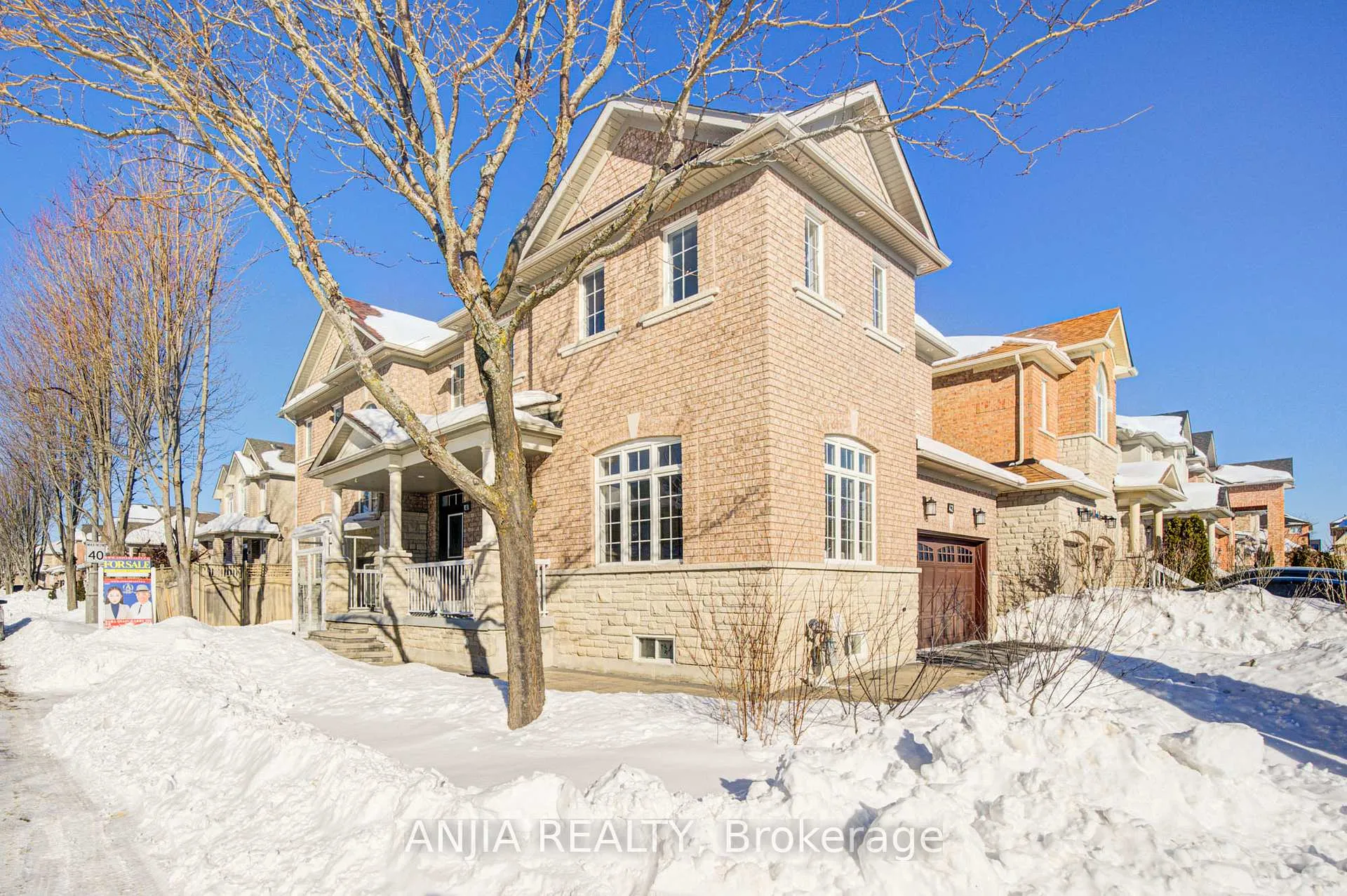 Photo 4 of 42 Reginald Lamb Crescent, Markham, Box Grove — HOMEH