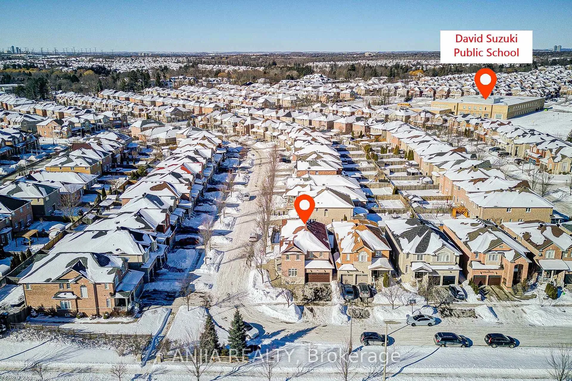 Photo 7 of 42 Reginald Lamb Crescent, Markham, Box Grove — HOMEH