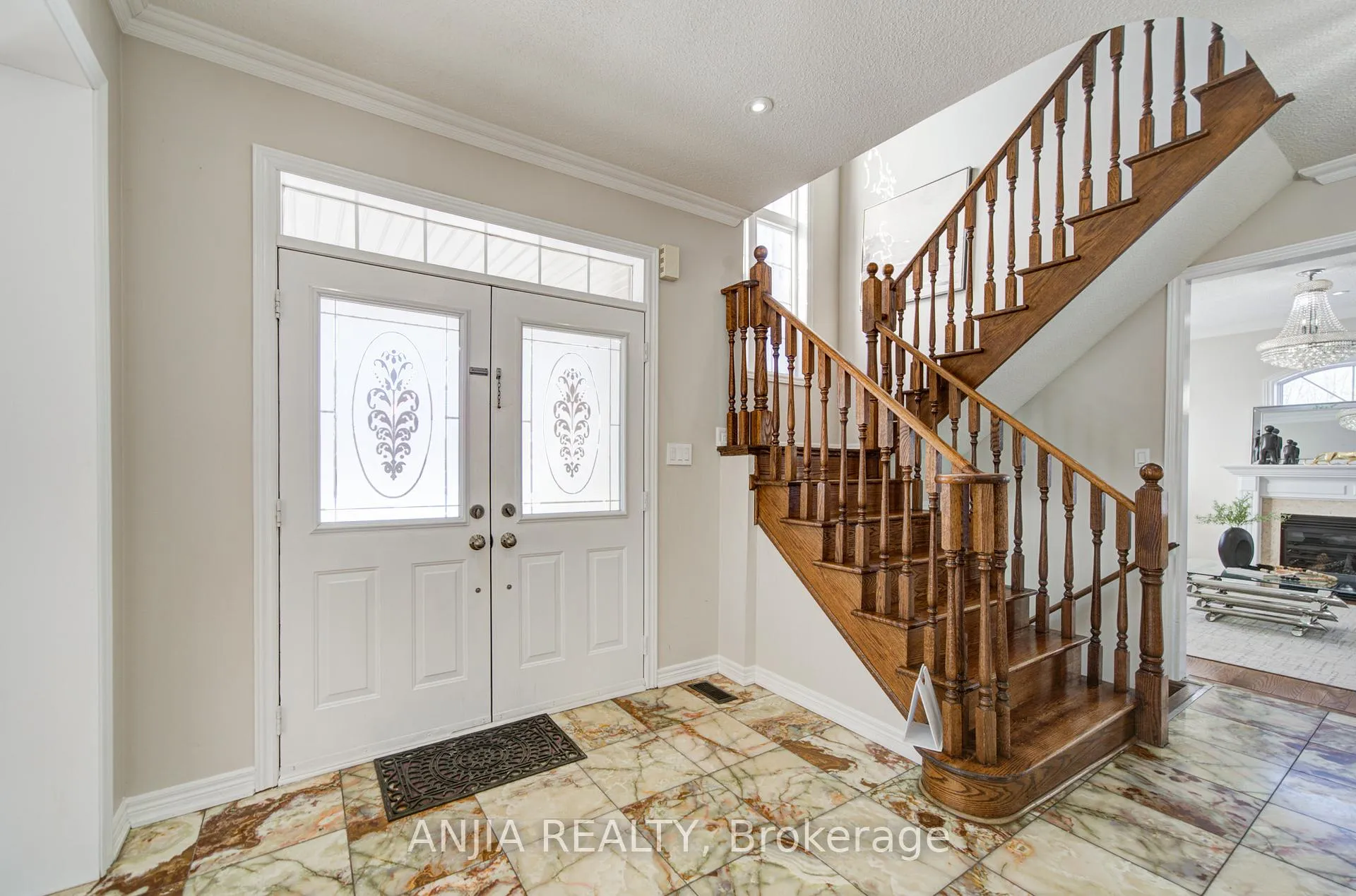 Photo 8 of 42 Reginald Lamb Crescent, Markham, Box Grove — HOMEH