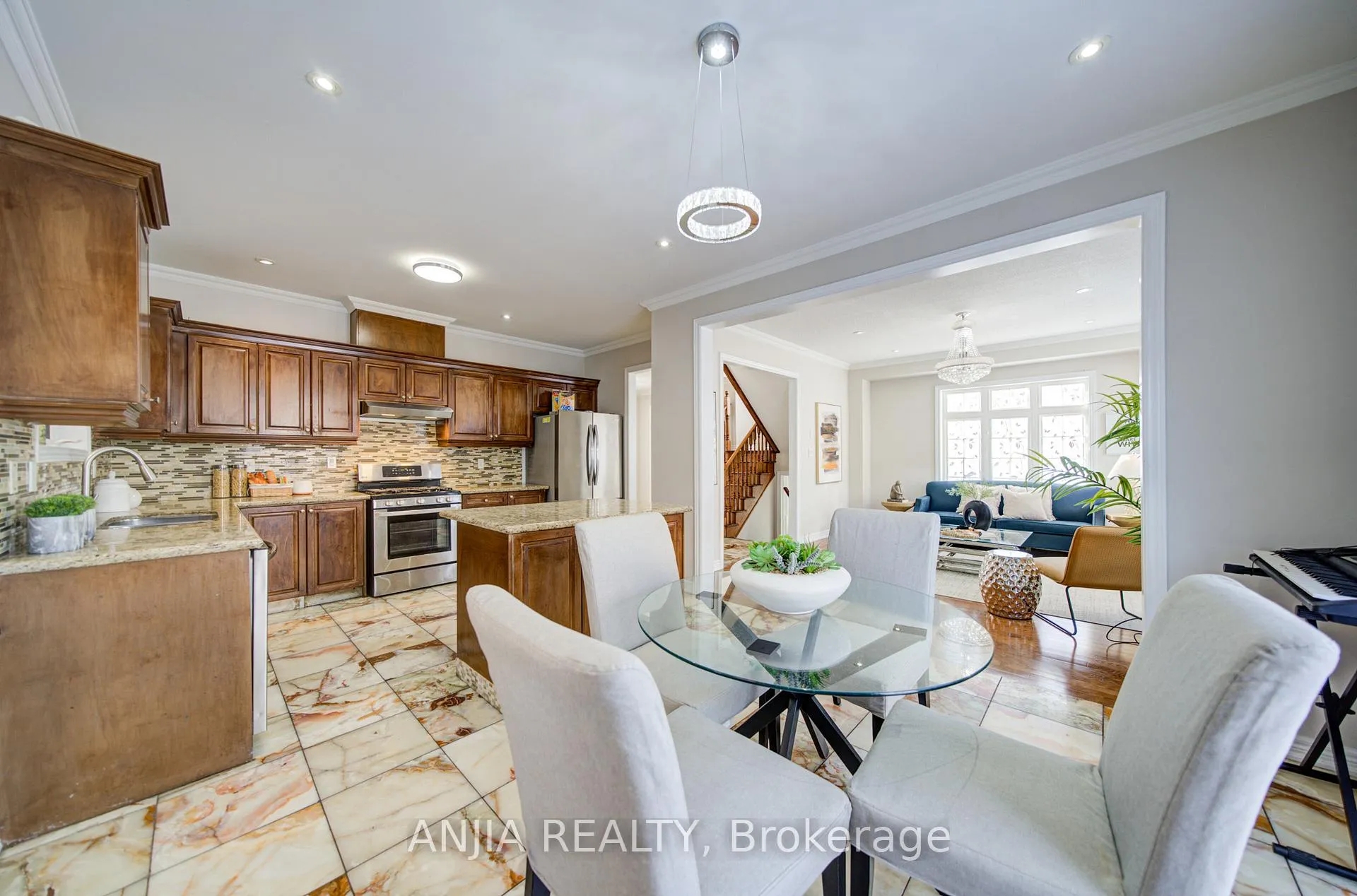 Photo 19 of 42 Reginald Lamb Crescent, Markham, Box Grove — HOMEH