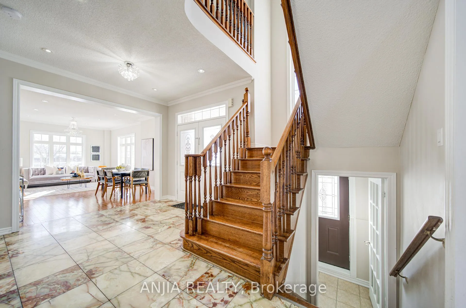 Photo 22 of 42 Reginald Lamb Crescent, Markham, Box Grove — HOMEH