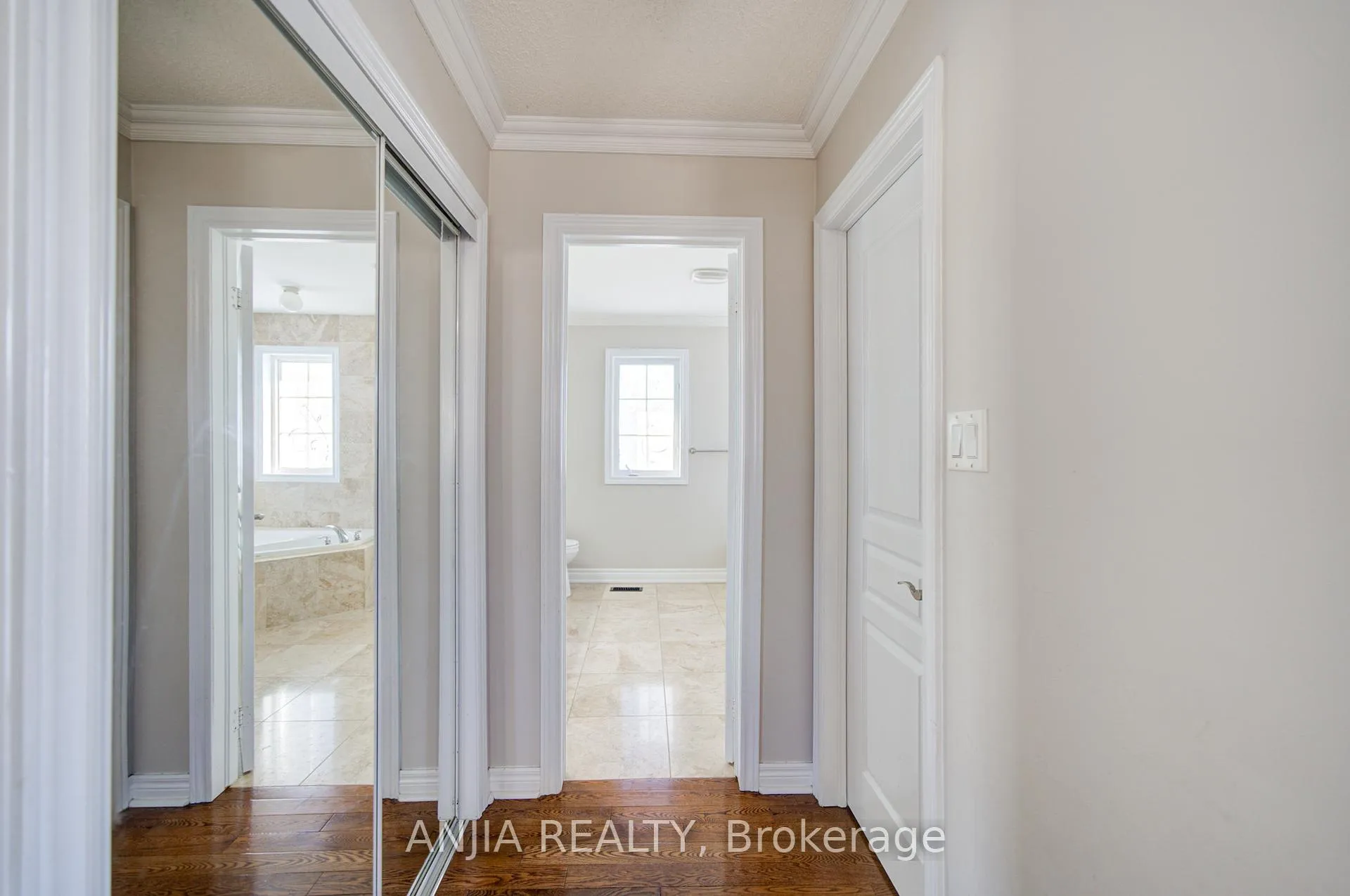 Photo 26 of 42 Reginald Lamb Crescent, Markham, Box Grove — HOMEH