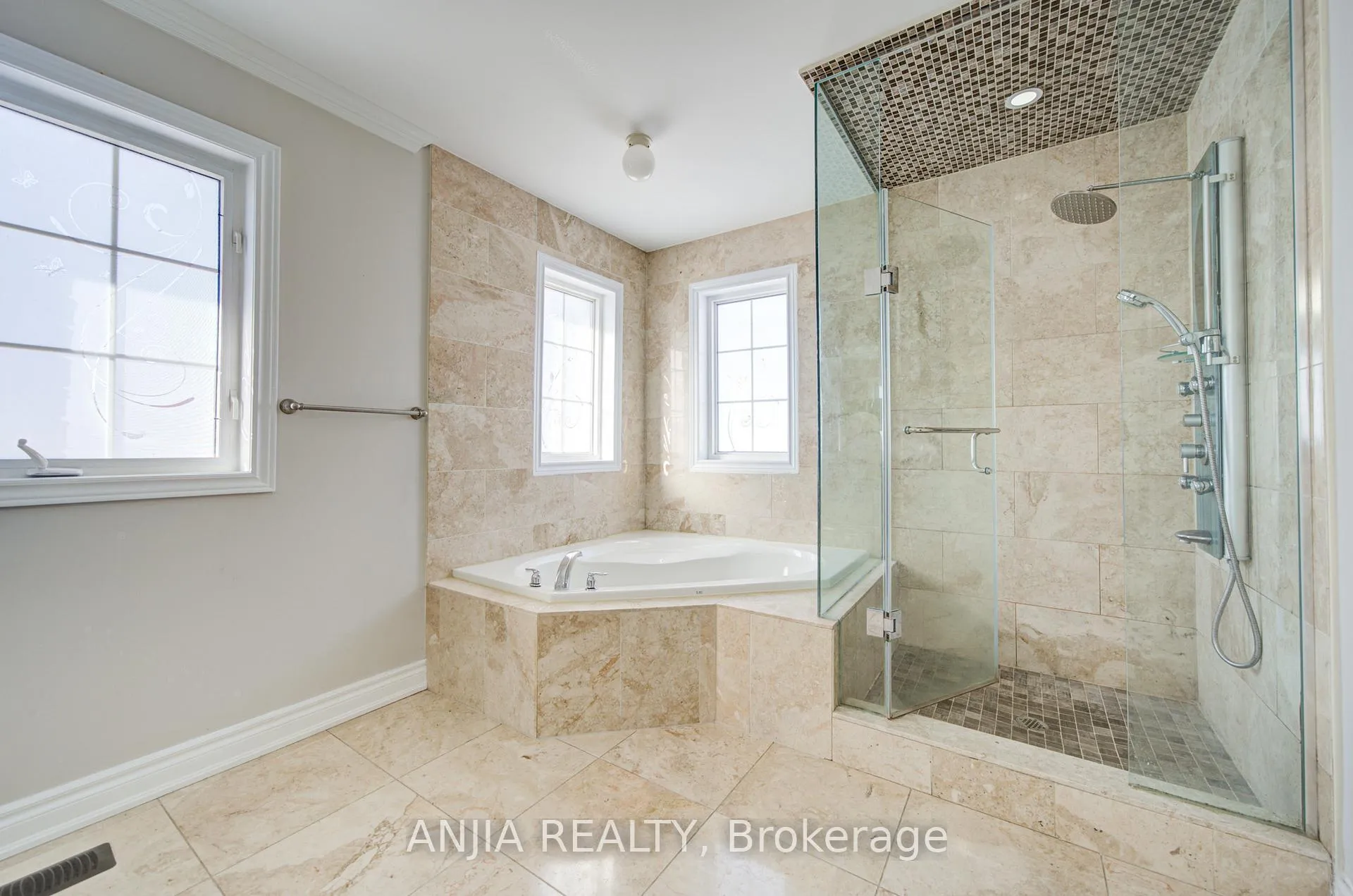 Photo 28 of 42 Reginald Lamb Crescent, Markham, Box Grove — HOMEH