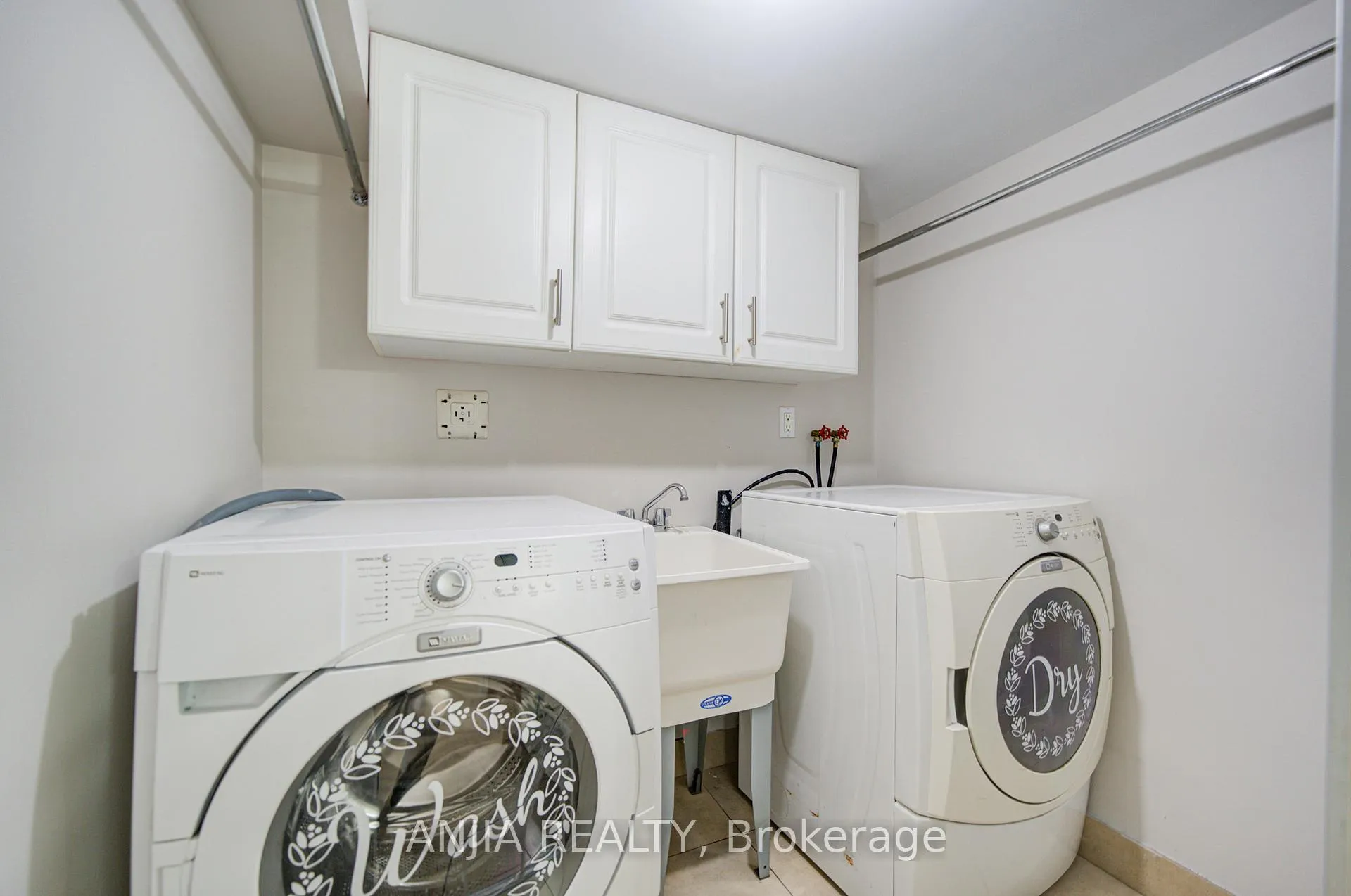 Photo 44 of 42 Reginald Lamb Crescent, Markham, Box Grove — HOMEH