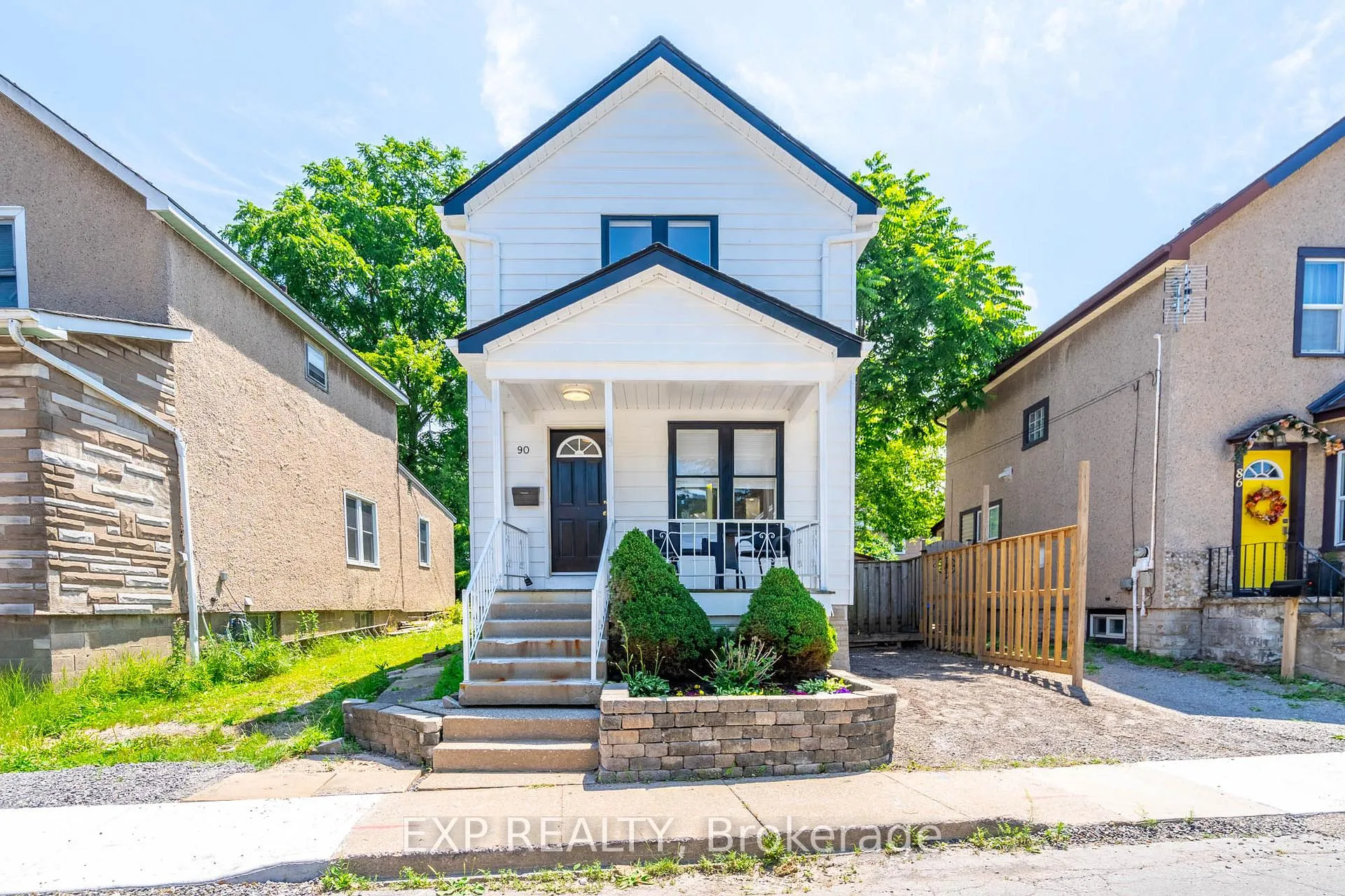 Photo 2 of 90 Margery Road, Welland, Welland Downtown — HOMEH