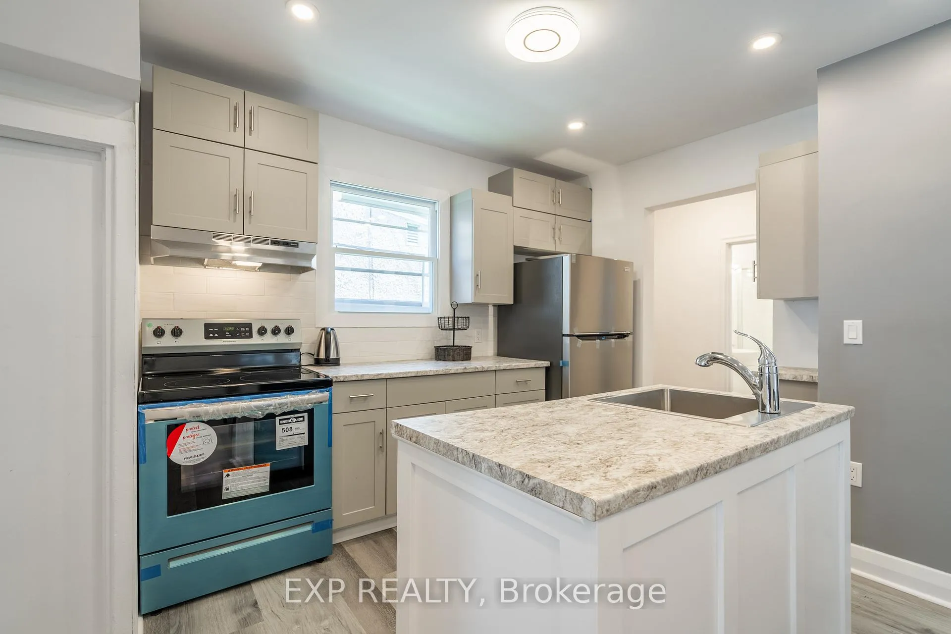 Photo 12 of 90 Margery Road, Welland, Welland Downtown — HOMEH