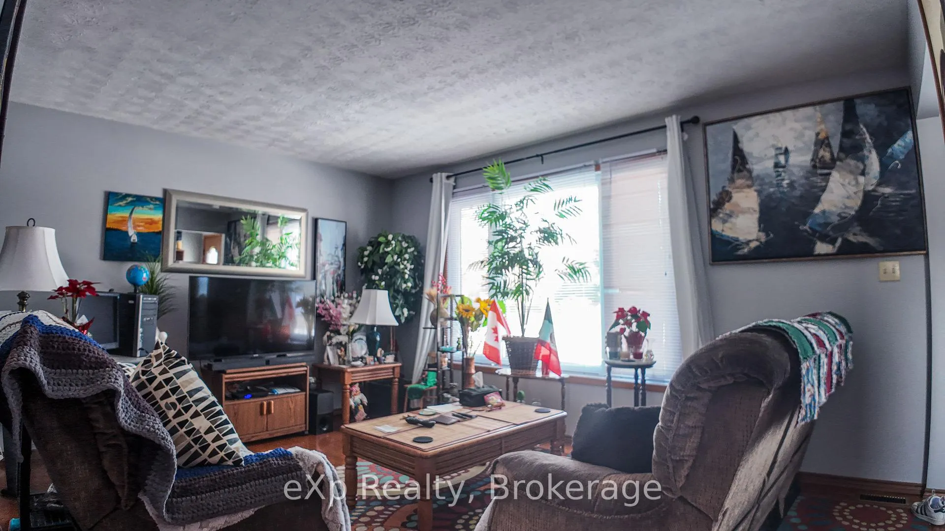 Photo 4 of 1082 West Street, Kincardine — HOMEH