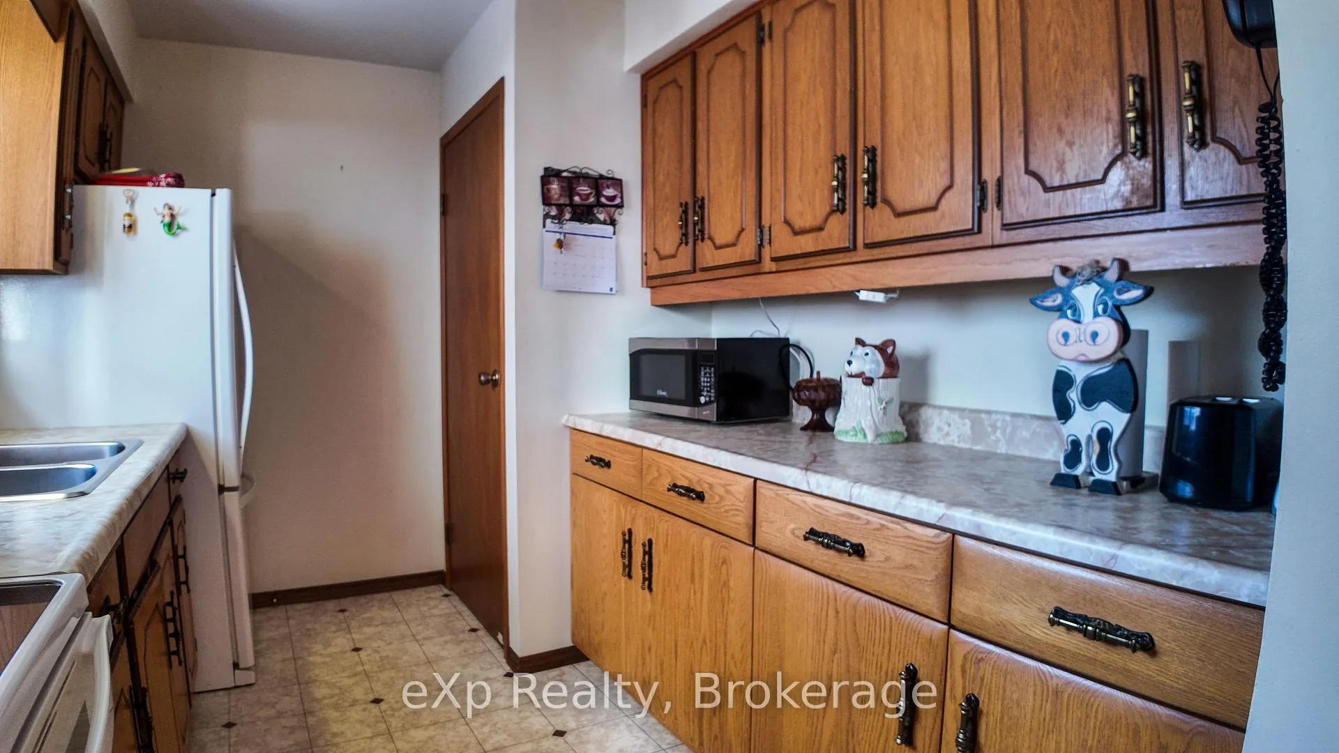 Photo 7 of 1082 West Street, Kincardine — HOMEH