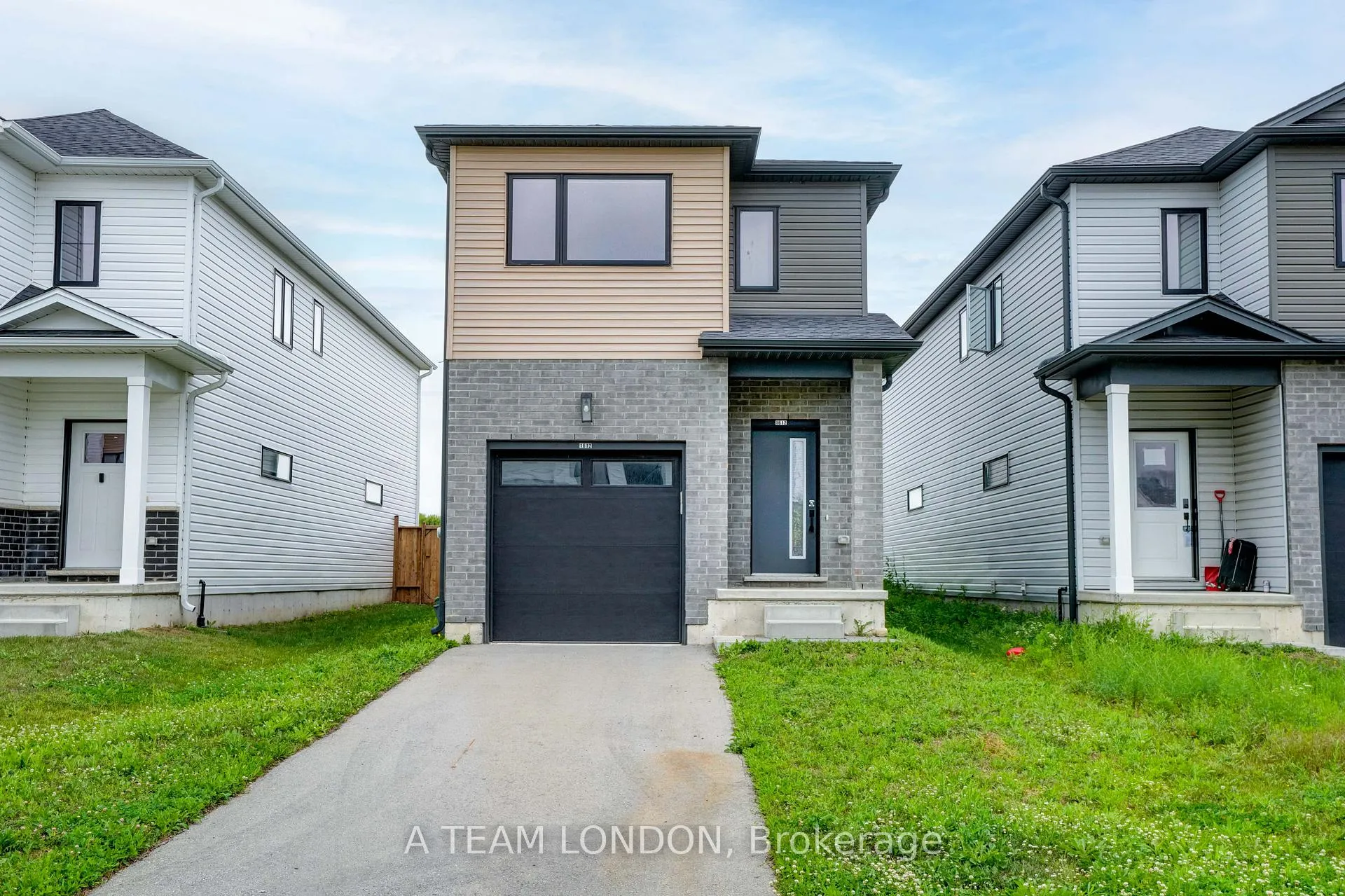 Front of 1612 Capri Crescent