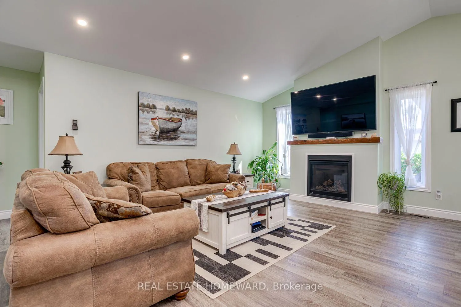 Photo 12 of 17 Elgin Street E, Brighton — HOMEH