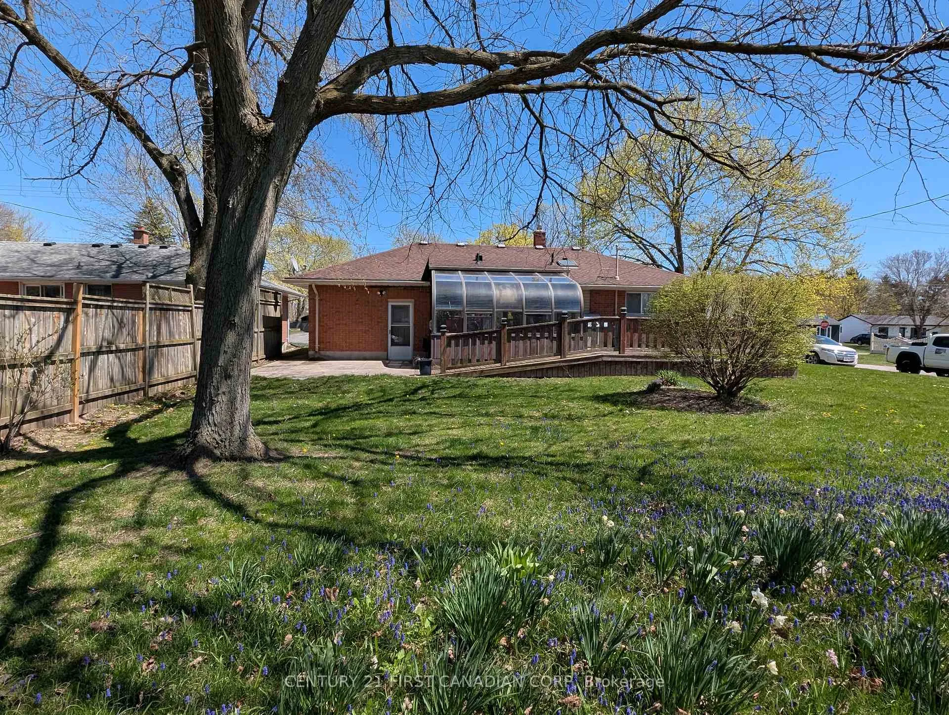 Photo 18 of 336 Drury Lane, Strathroy-Caradoc, NW — HOMEH