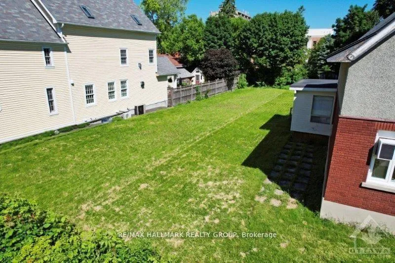Photo 3 of West Side - 67 Springhurst Avenue, Ottawa, Ottawa East — HOMEH