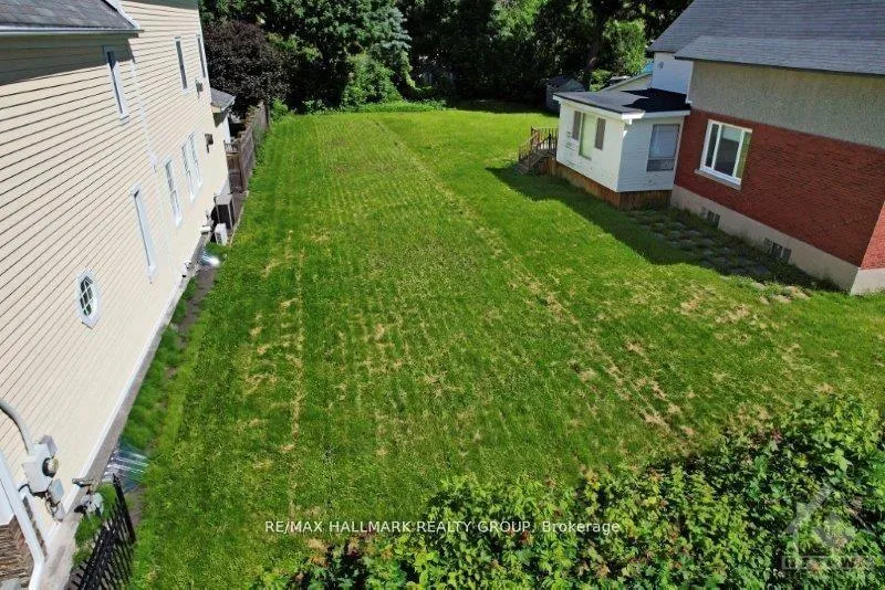 Photo 4 of West Side - 67 Springhurst Avenue, Ottawa, Ottawa East — HOMEH