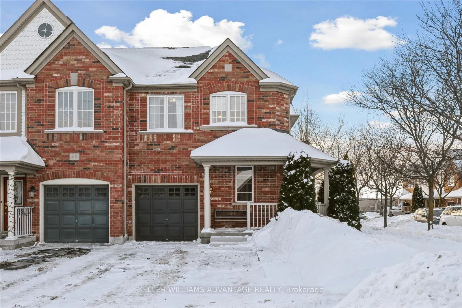 Photo 2 of 90 Collis Drive, Aurora, Bayview Northeast — HOMEH