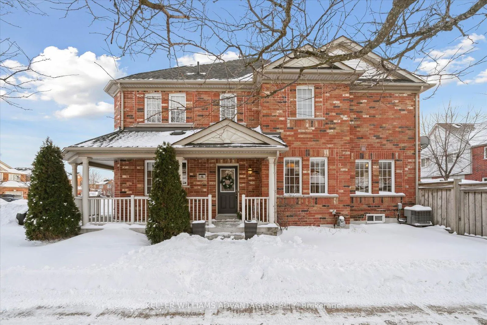 Photo 3 of 90 Collis Drive, Aurora, Bayview Northeast — HOMEH