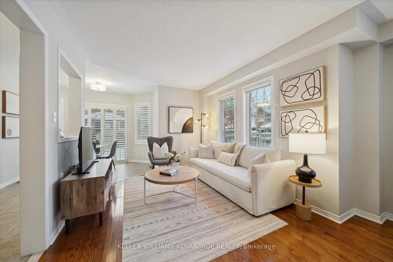 Photo 7 of 90 Collis Drive, Aurora, Bayview Northeast — HOMEH