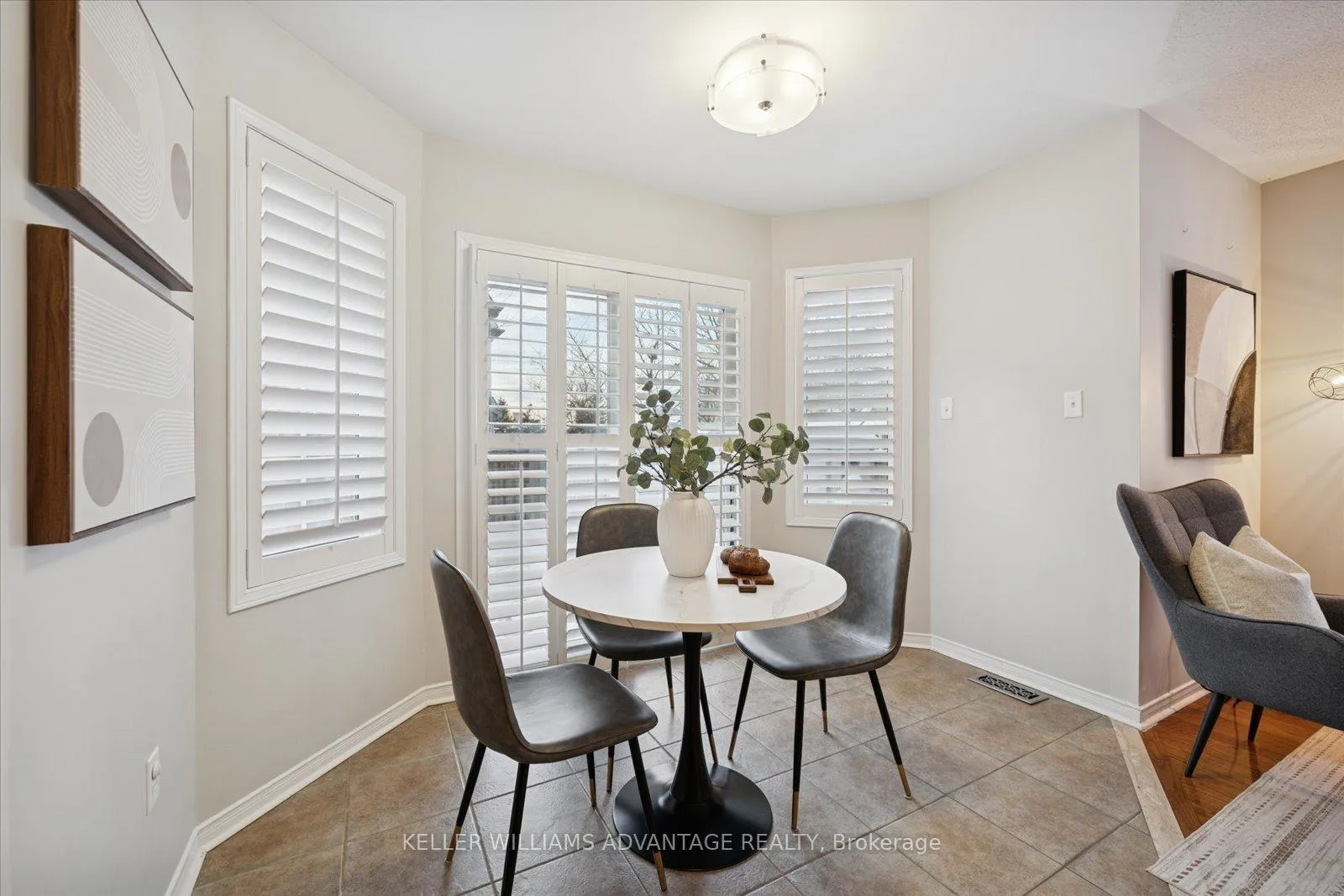 Photo 13 of 90 Collis Drive, Aurora, Bayview Northeast — HOMEH
