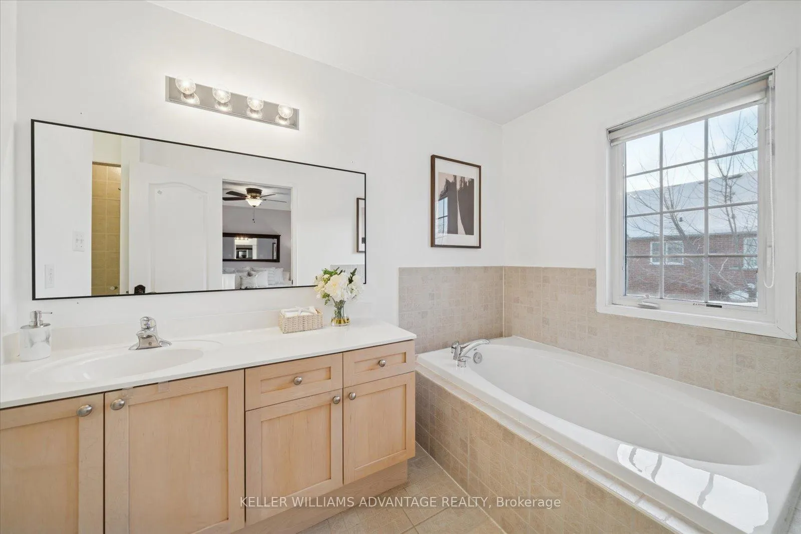 Photo 21 of 90 Collis Drive, Aurora, Bayview Northeast — HOMEH