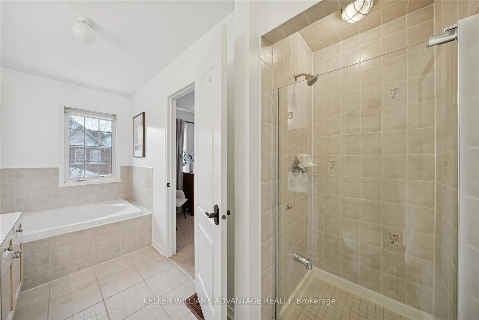 Photo 22 of 90 Collis Drive, Aurora, Bayview Northeast — HOMEH